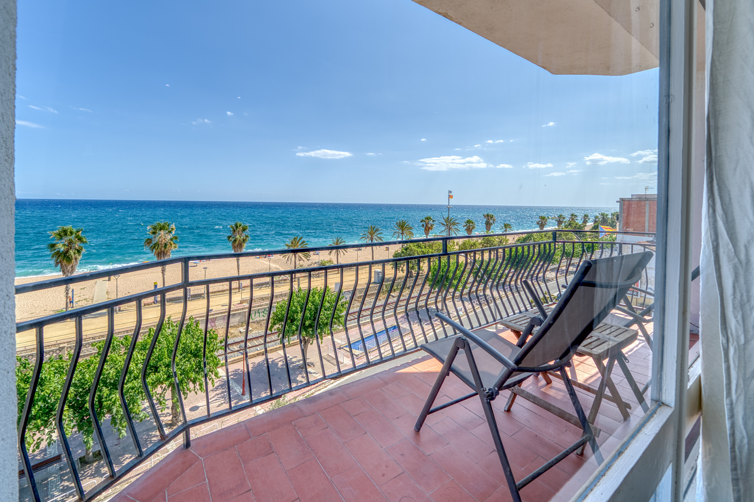 Rent Apartment in Canet de Mar HomeHolidaysRentals Palm Beach - Costa Barcelon picture-29