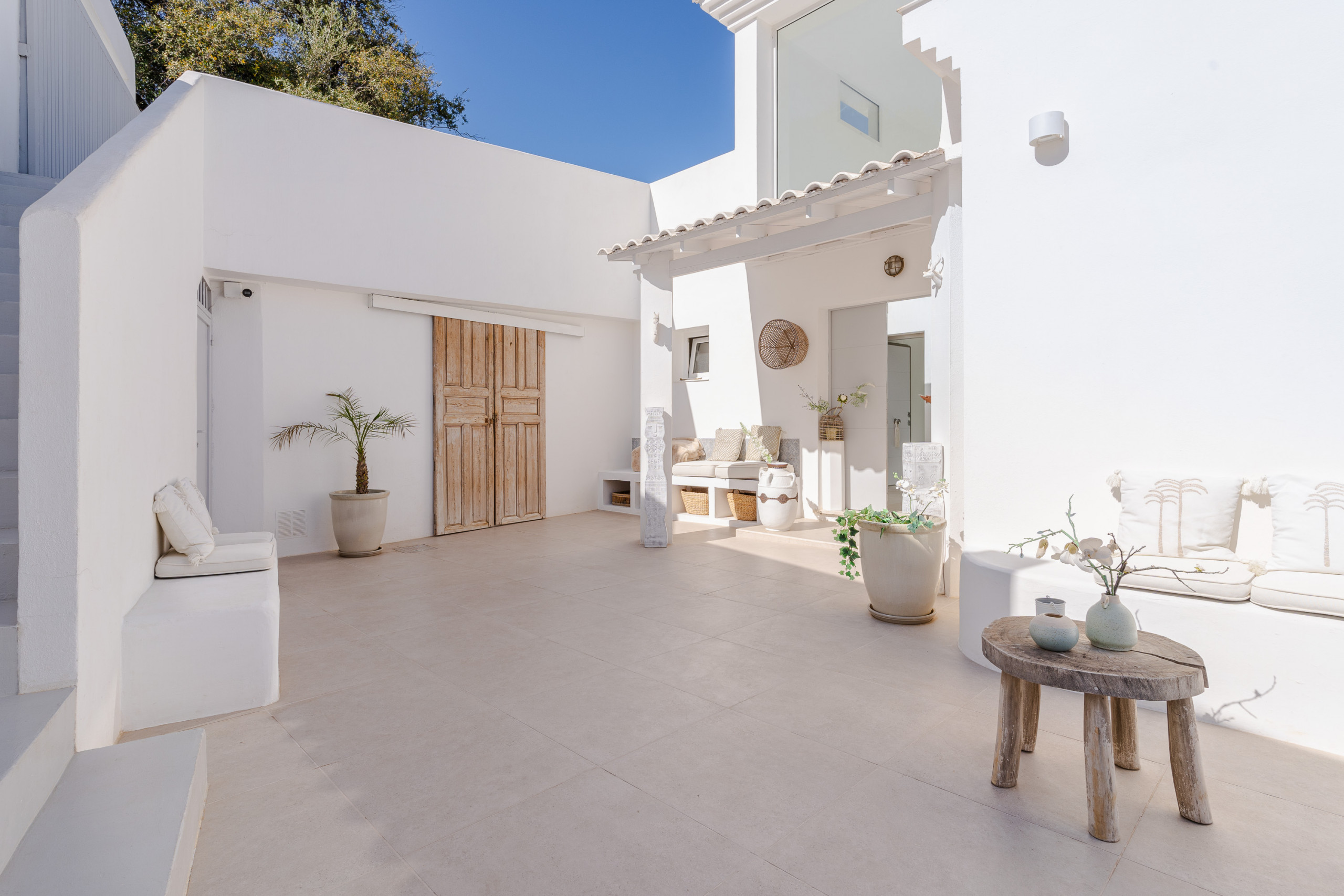 Rent Villa in Marbella Villa White bay picture-0