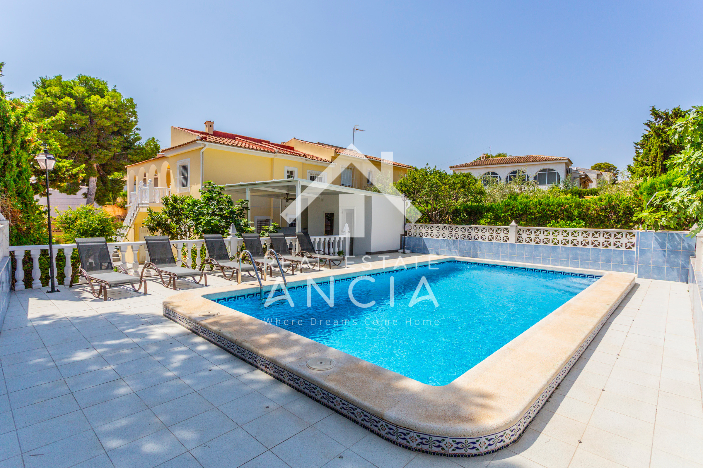 Rent House in Torrevieja Villa Sonrisa picture-2