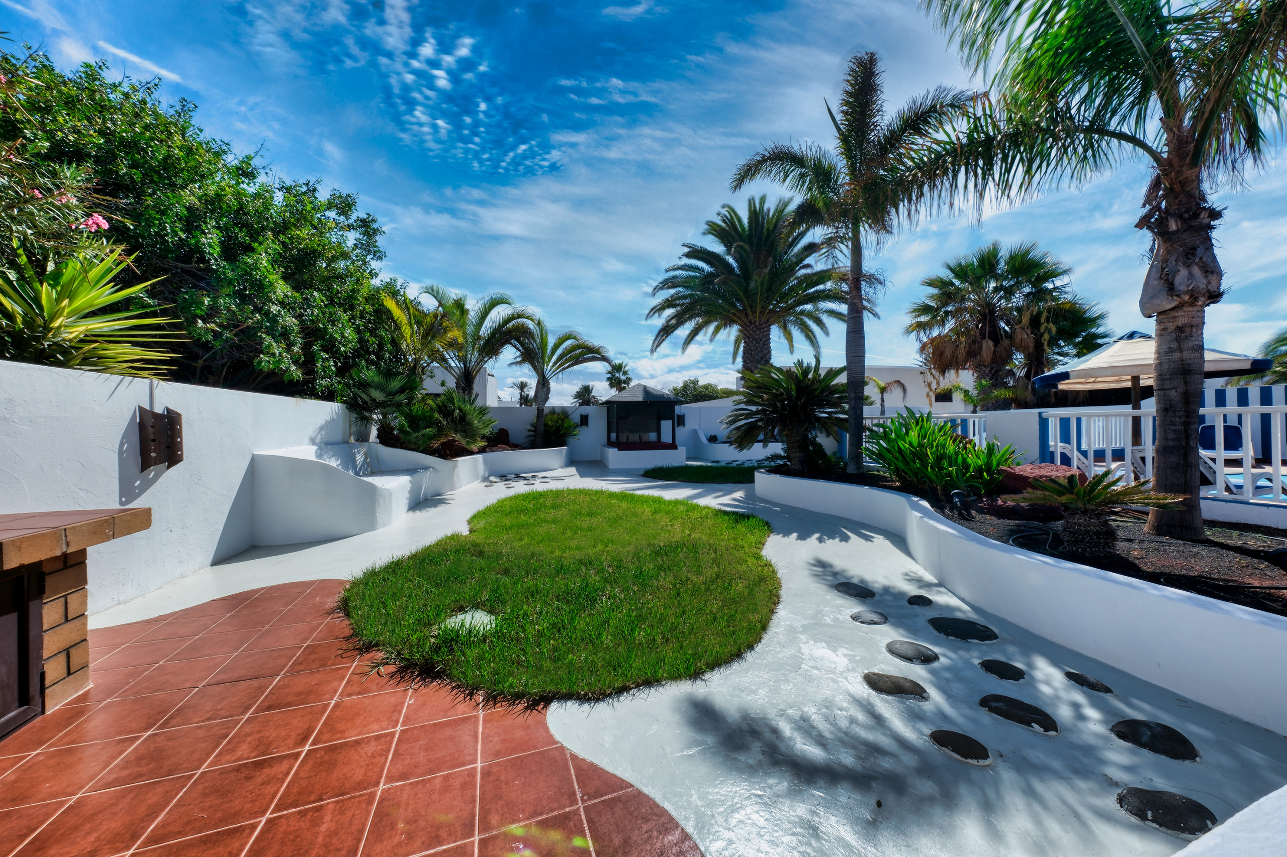 Rent Villa in Playa Blanca Villa Picasso picture-3