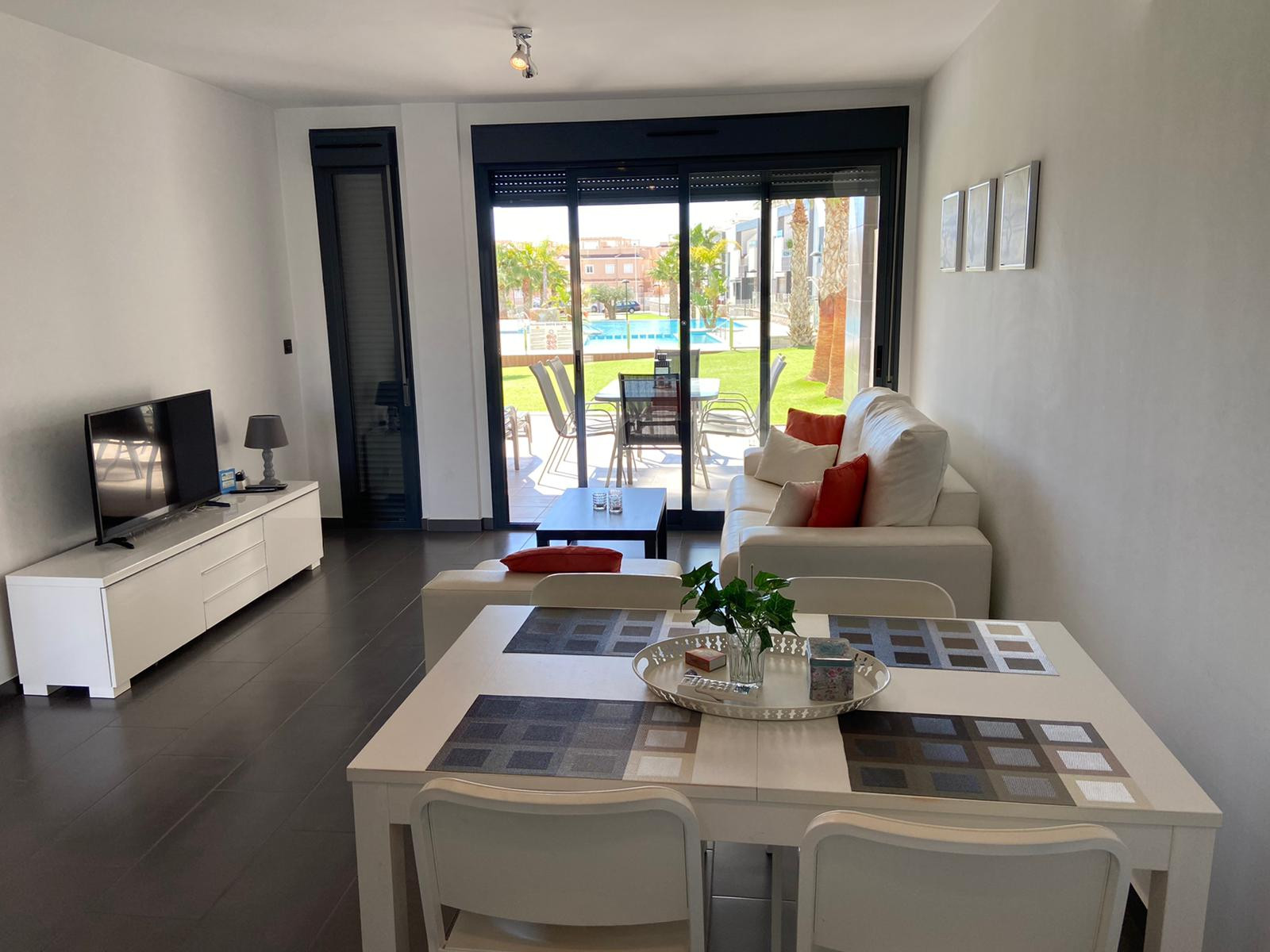 Rent Apartment in Torrevieja f7083 picture-1