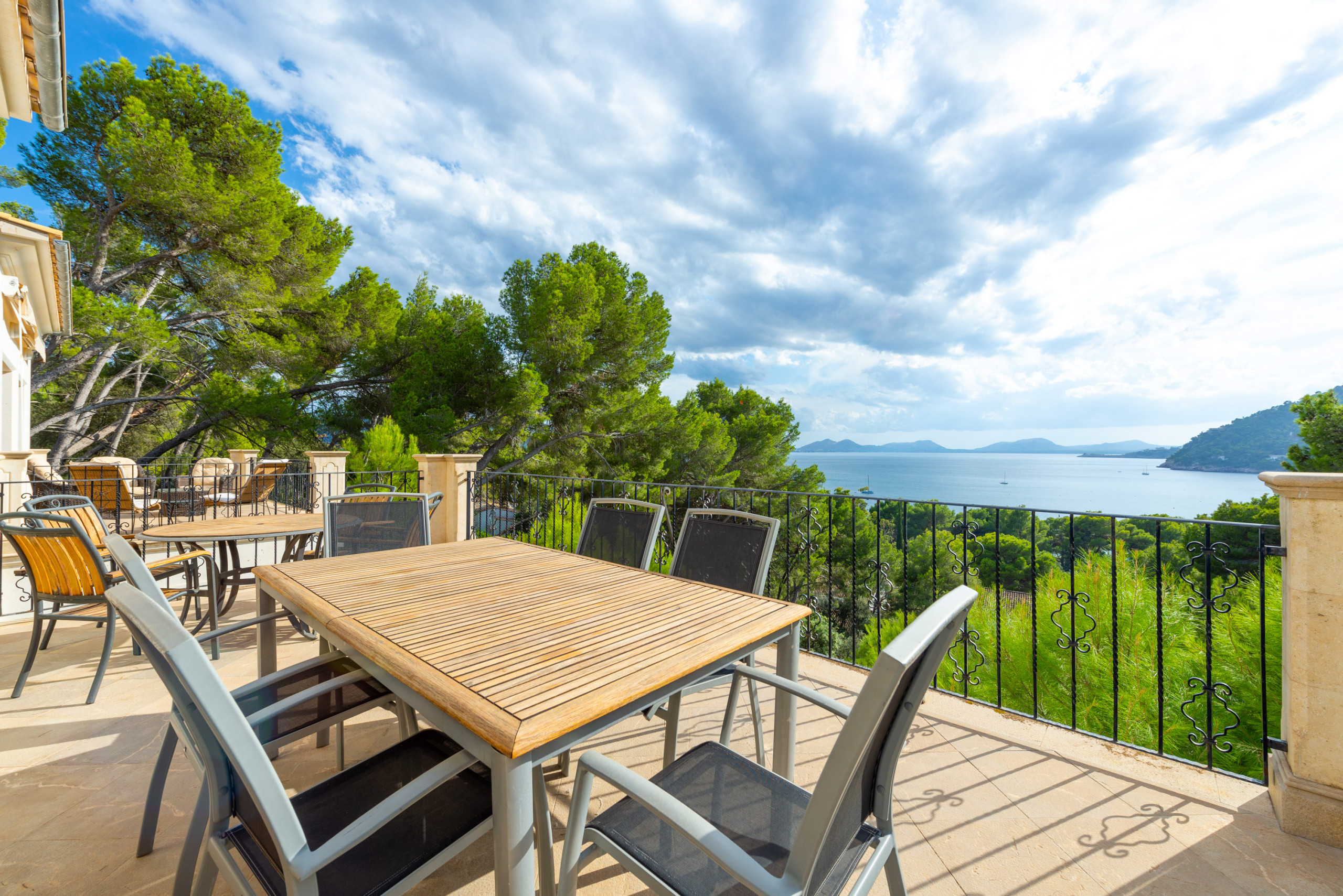 Rent Villa in  Formentor Deluxe 2, Villa 5StarsHome Mallorca picture-8