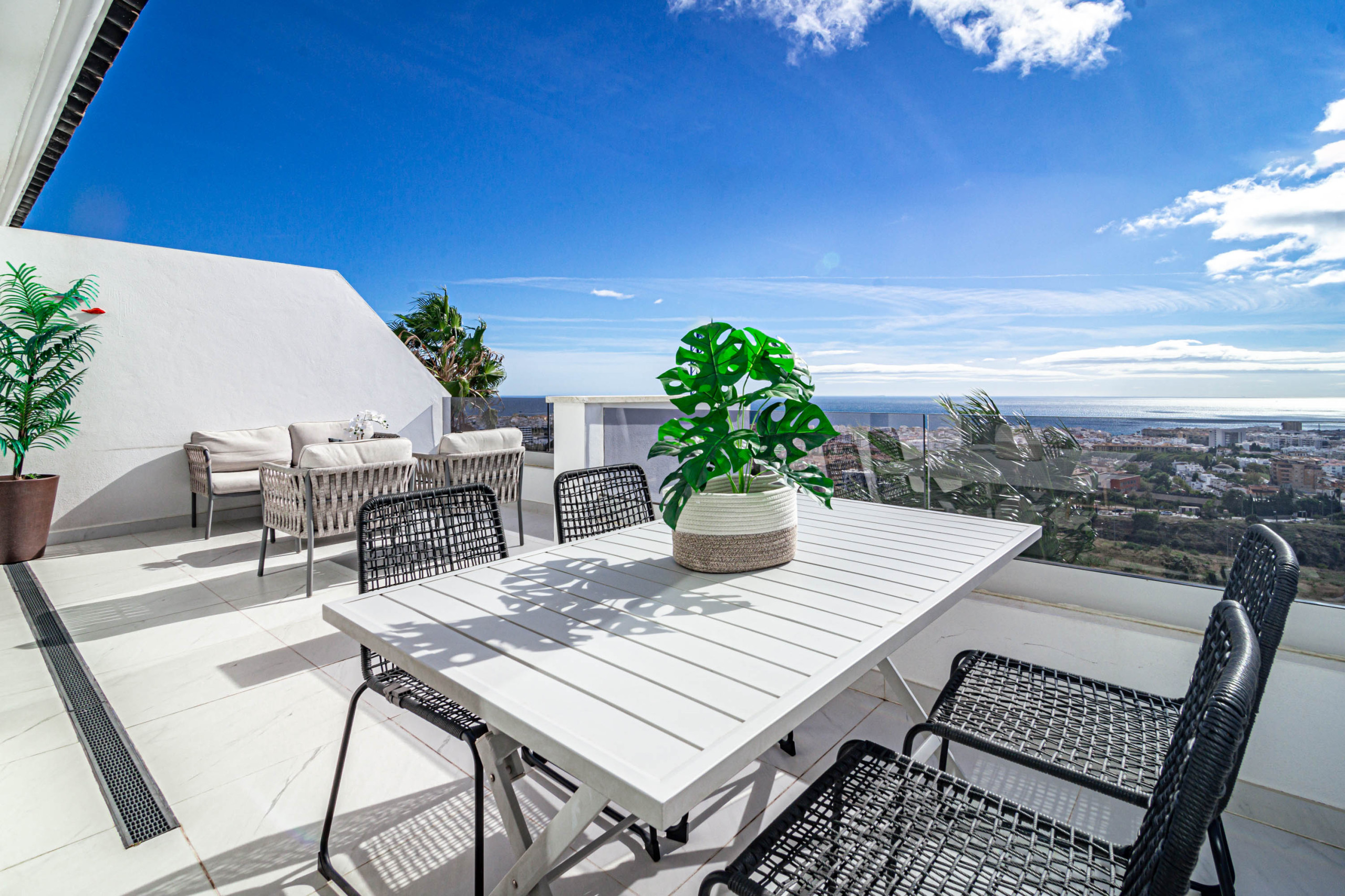 Alquiler apartamento con vistas al mar en Estepona