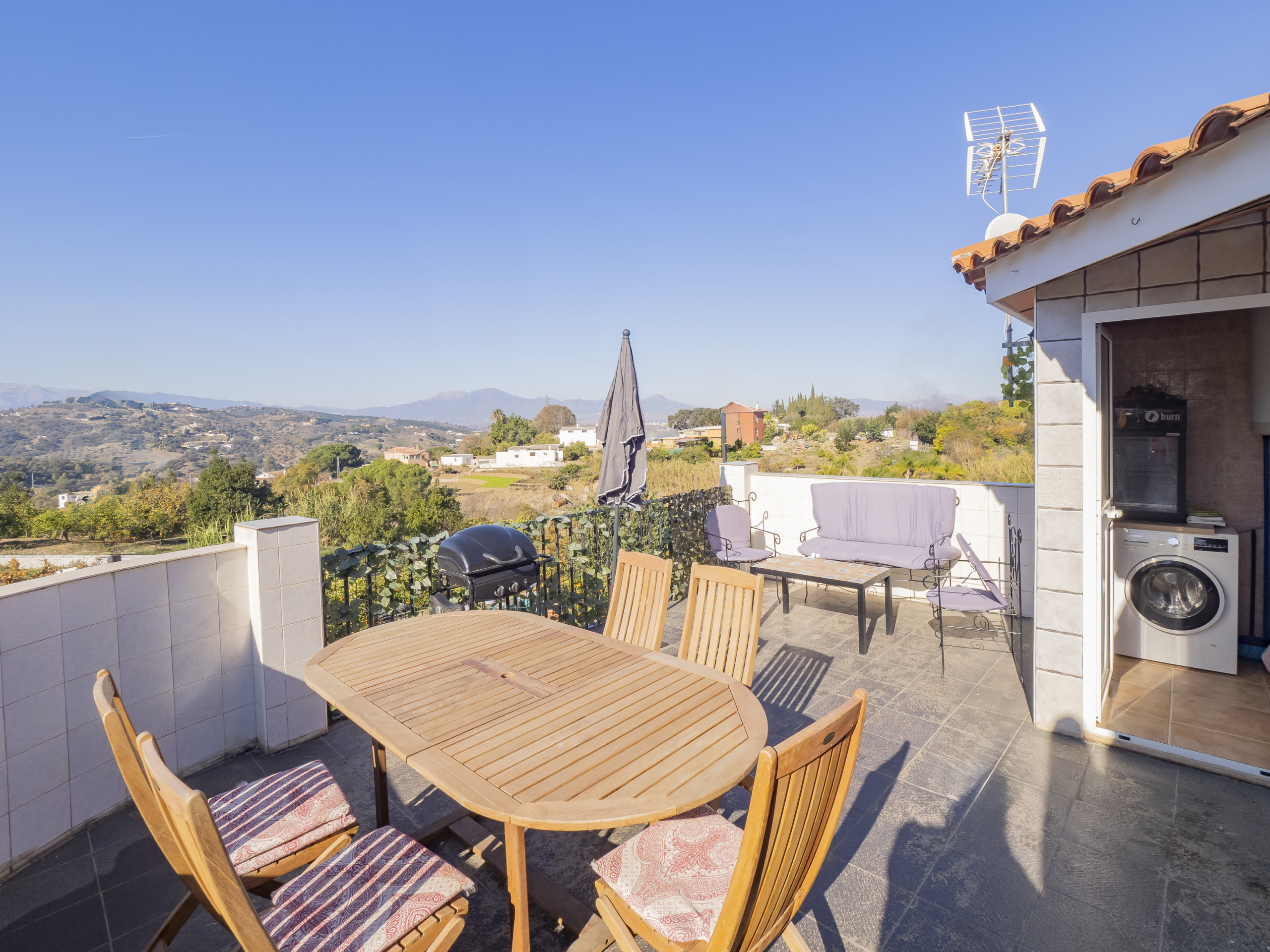 Landhaus in Alhaurín el Grande buchen Cubo's Casa La Bravo BBQ Roof Terrace Bild-1