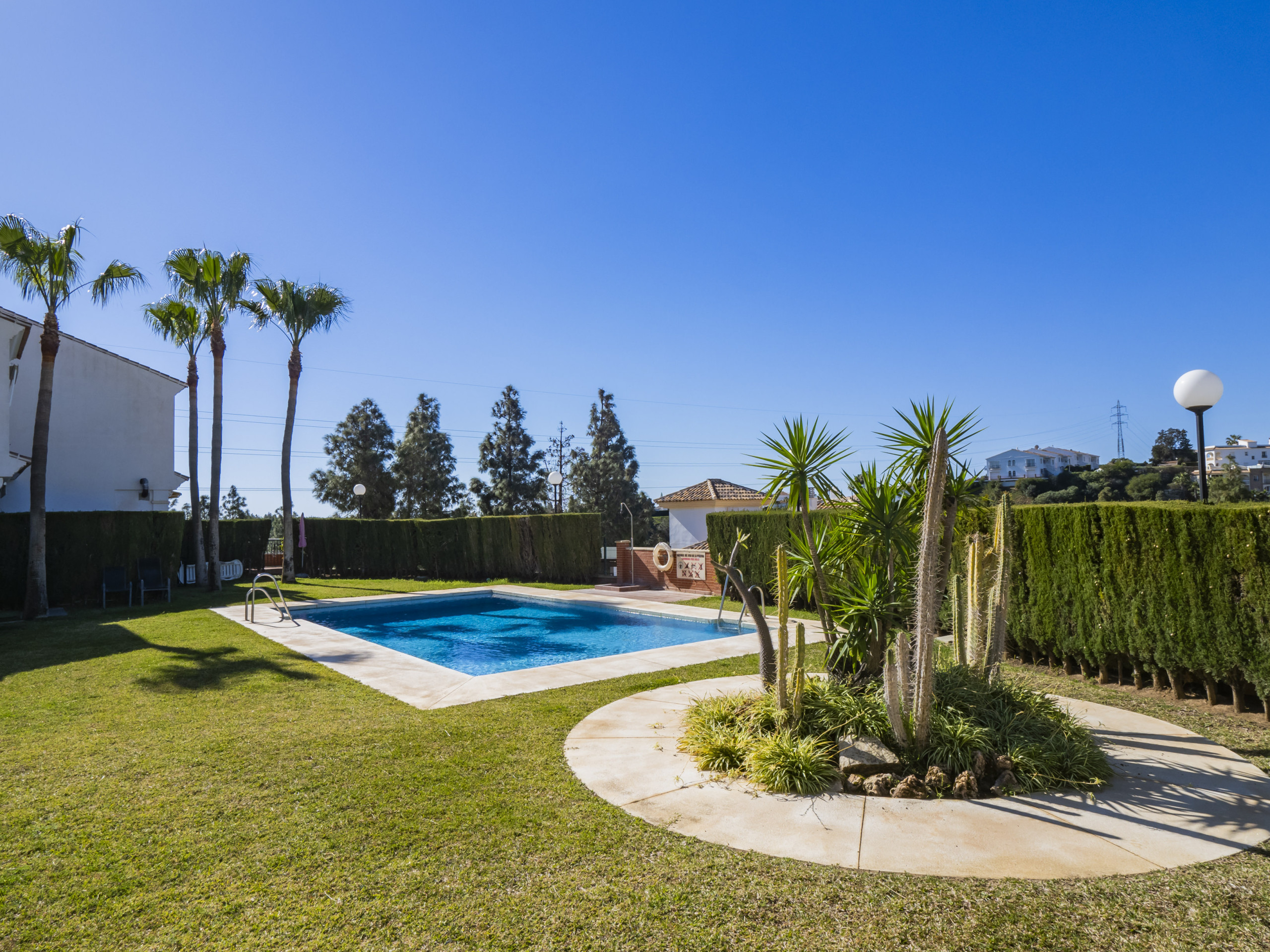 Halfvrijstaand huis in Mijas Costa buchen Cubo's Chaparral Townhouse & Community Pool Bild-0