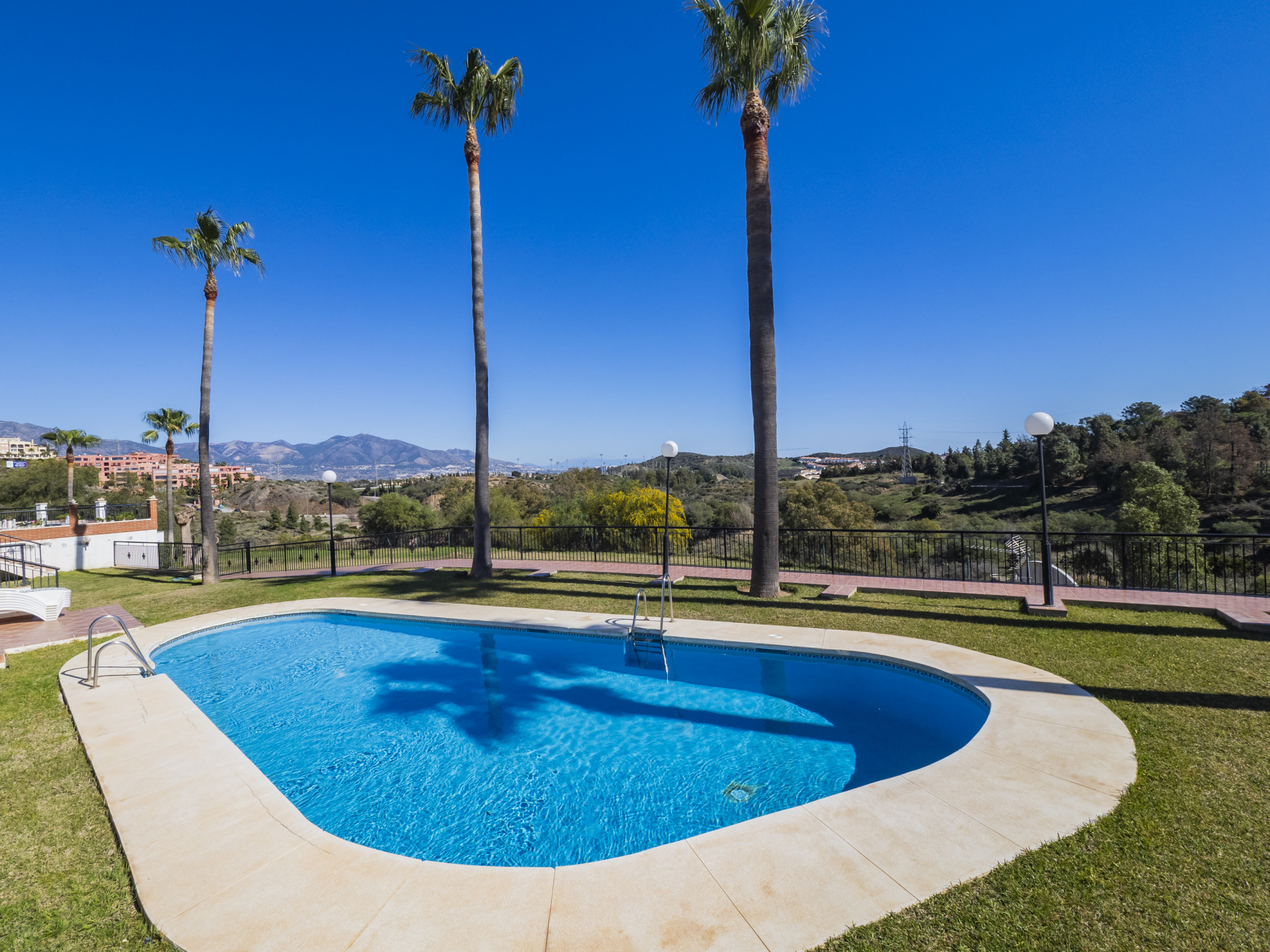 Halfvrijstaand huis in Mijas Costa buchen Cubo's Chaparral Townhouse & Community Pool Bild-6