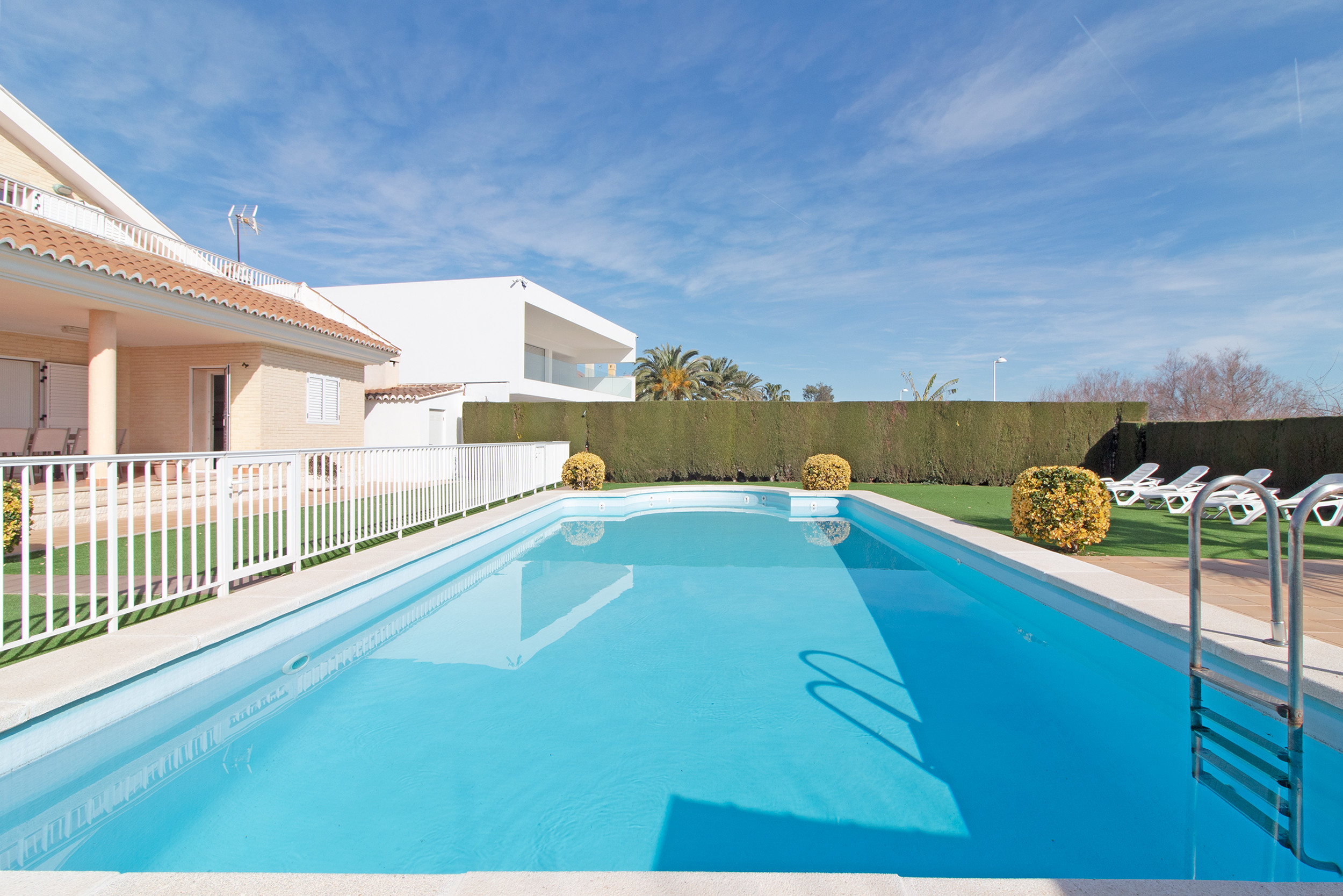 Rent House in Puerto de Sagunto Chalet Palmeras (F) picture-2