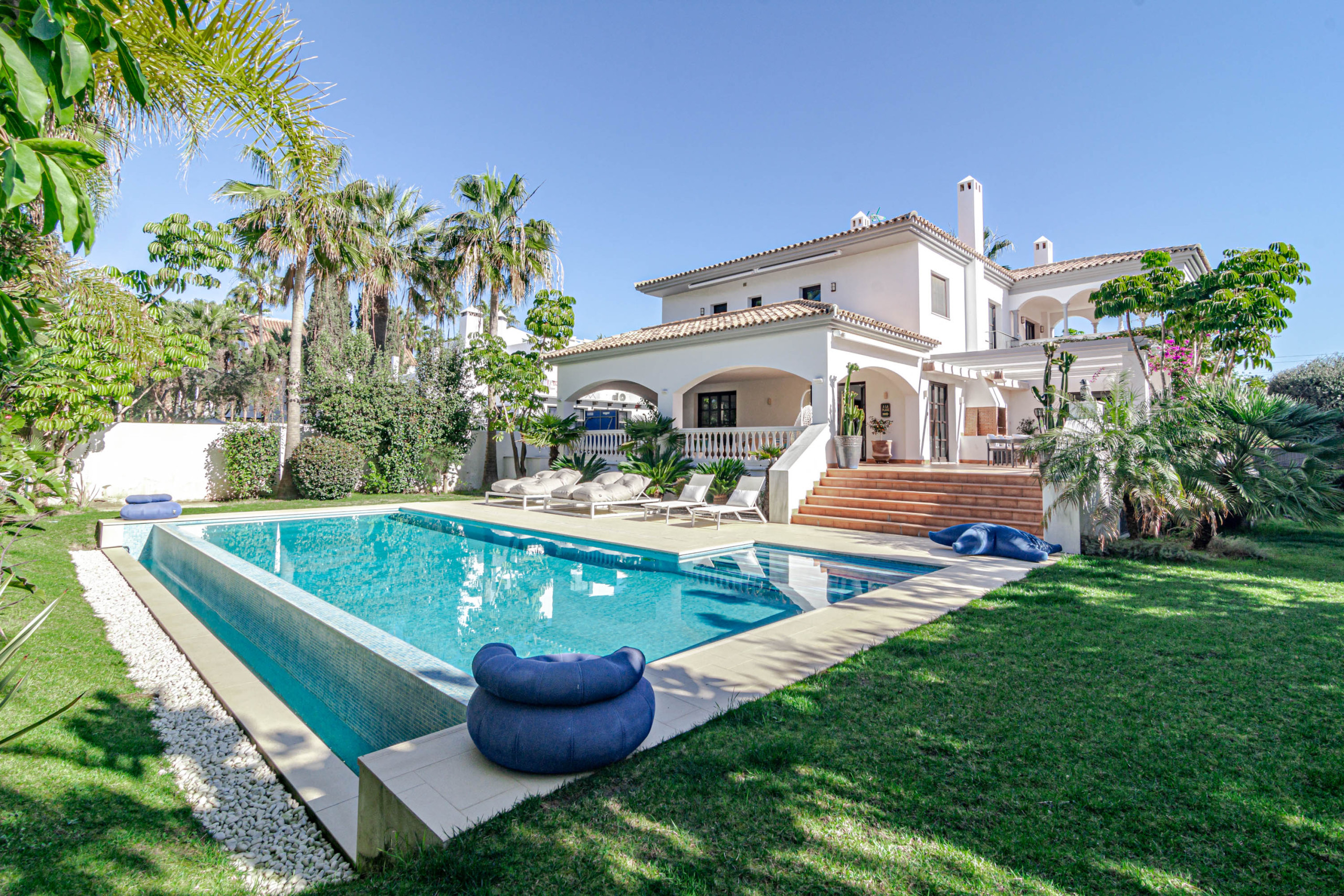 Villa in San Pedro de Alcántara buchen Cortijo Blanco Villa Bild-1