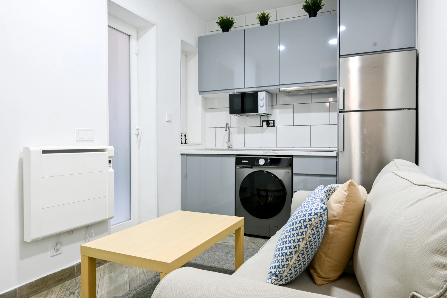 Alquilar Apartamento en Madrid M (RVI40) Coqueto apartamento de un dormitorio en imagen-2
