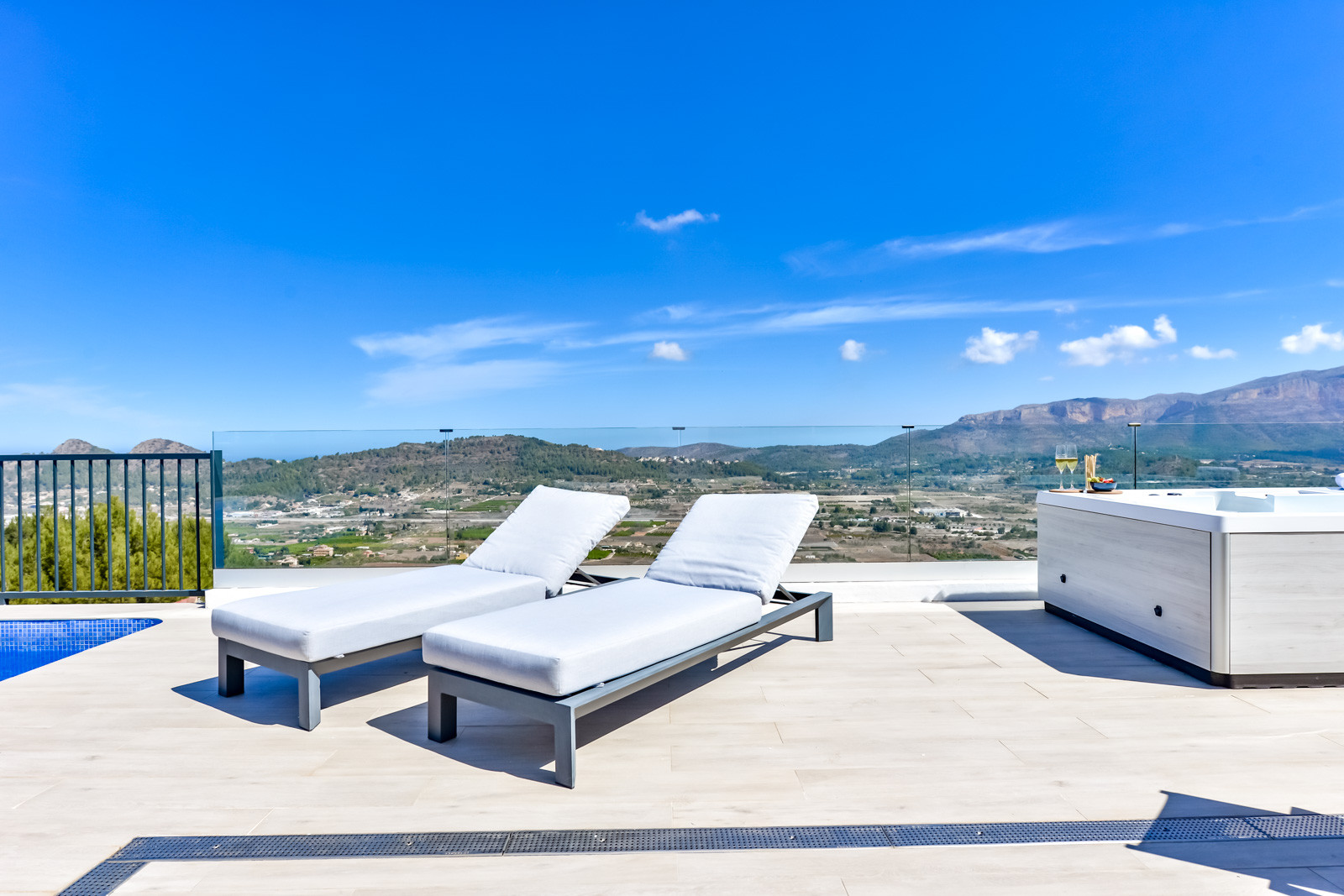 Rent Villa in Pedreguer Luxury Villa Skyline Pedreguer picture-39