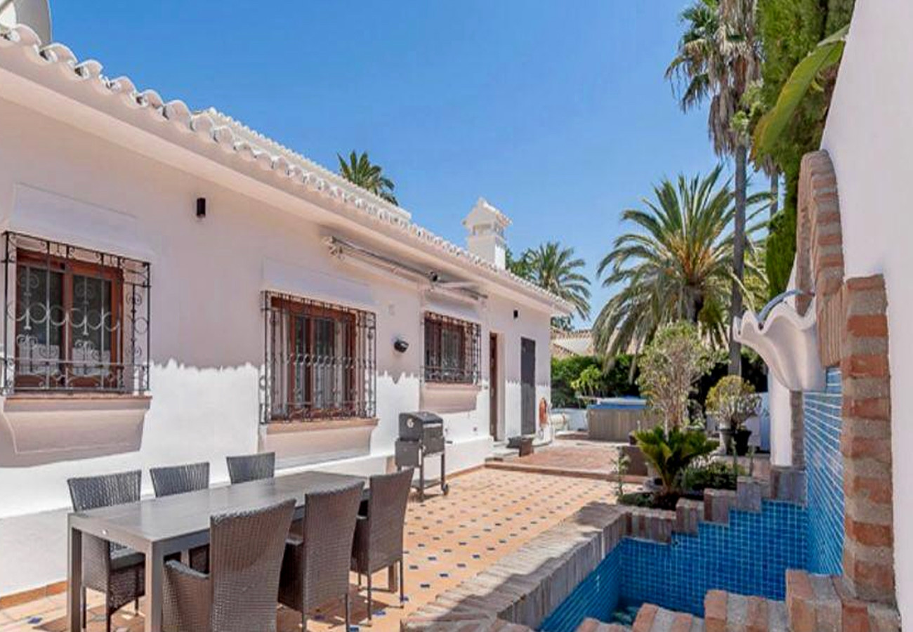 Villa in Marbella buchen GRR - spacious villa with private pool Bild-8