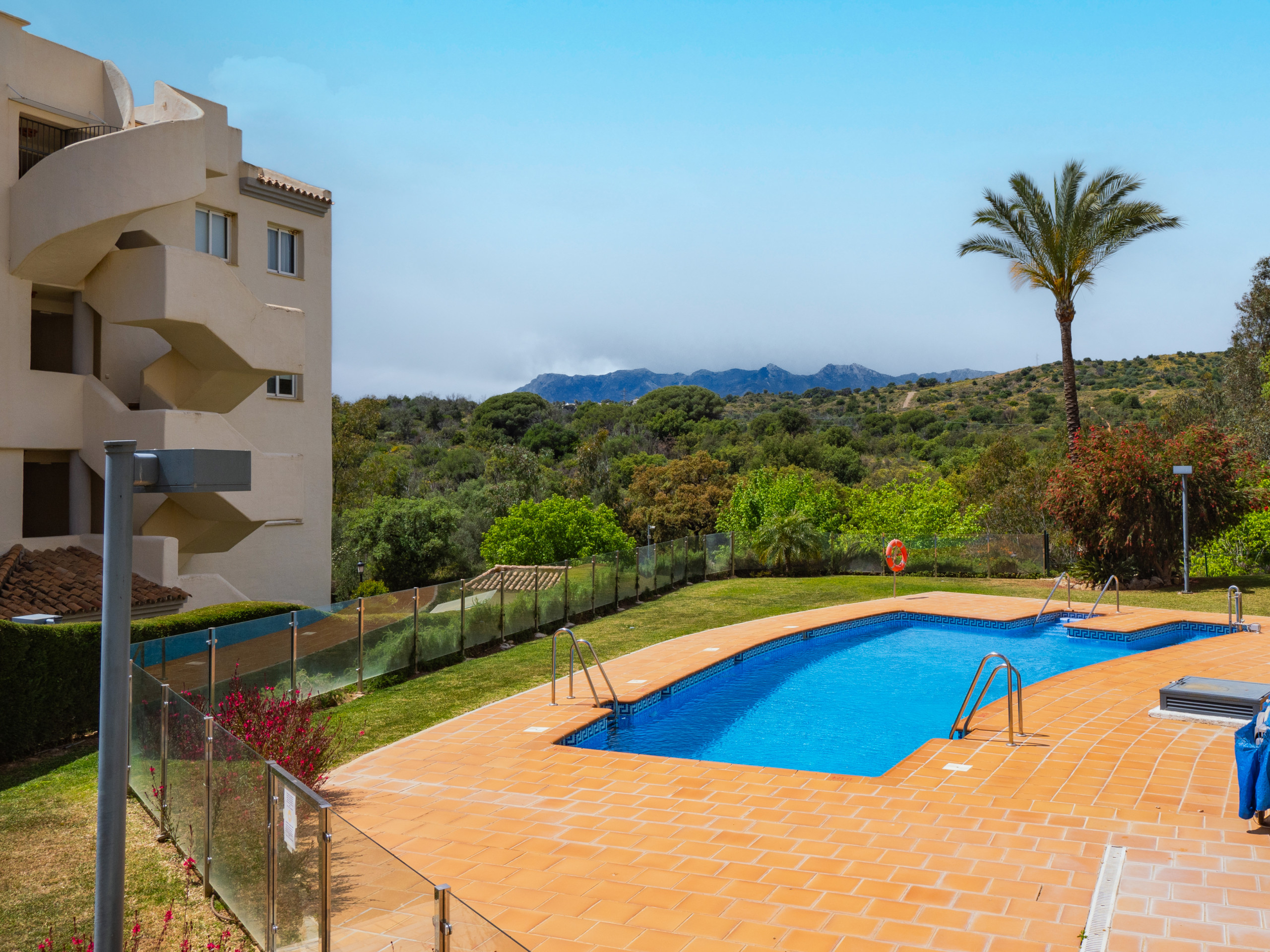 Rent Apartment in Marbella Cubo's Apartamento Santa Maria Green Hills 3B picture-8