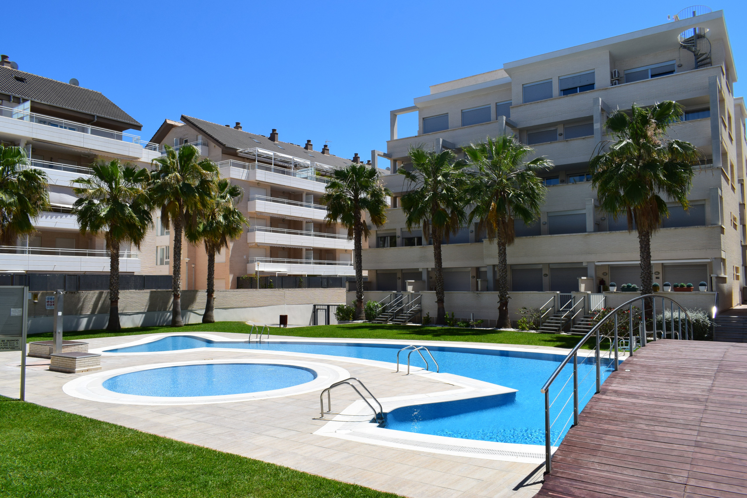 Rent Apartment in Denia AT3206 picture-1