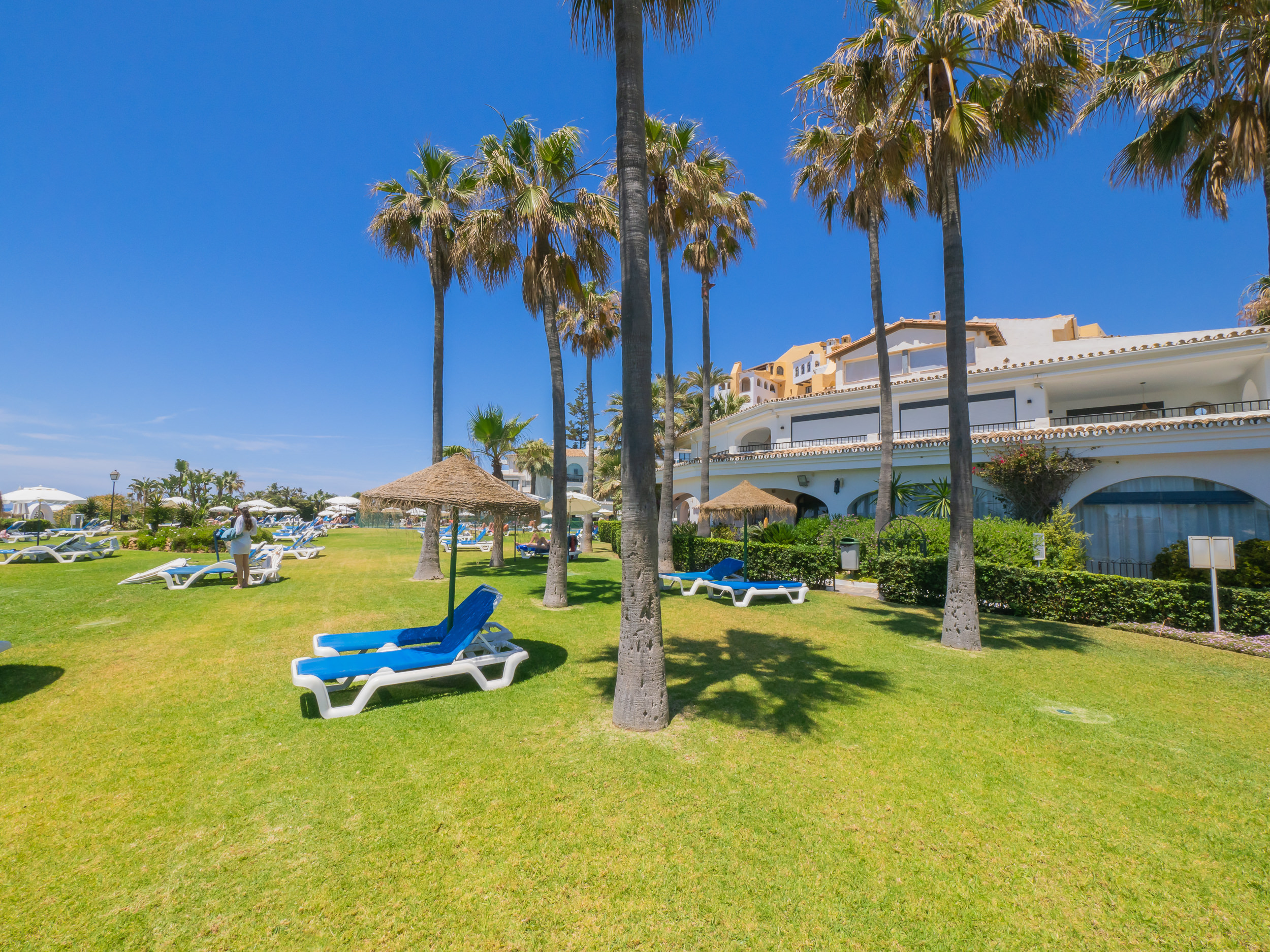 Rent Apartment in Marbella Cubo's Estudio Cabopino Port & Parking picture-11