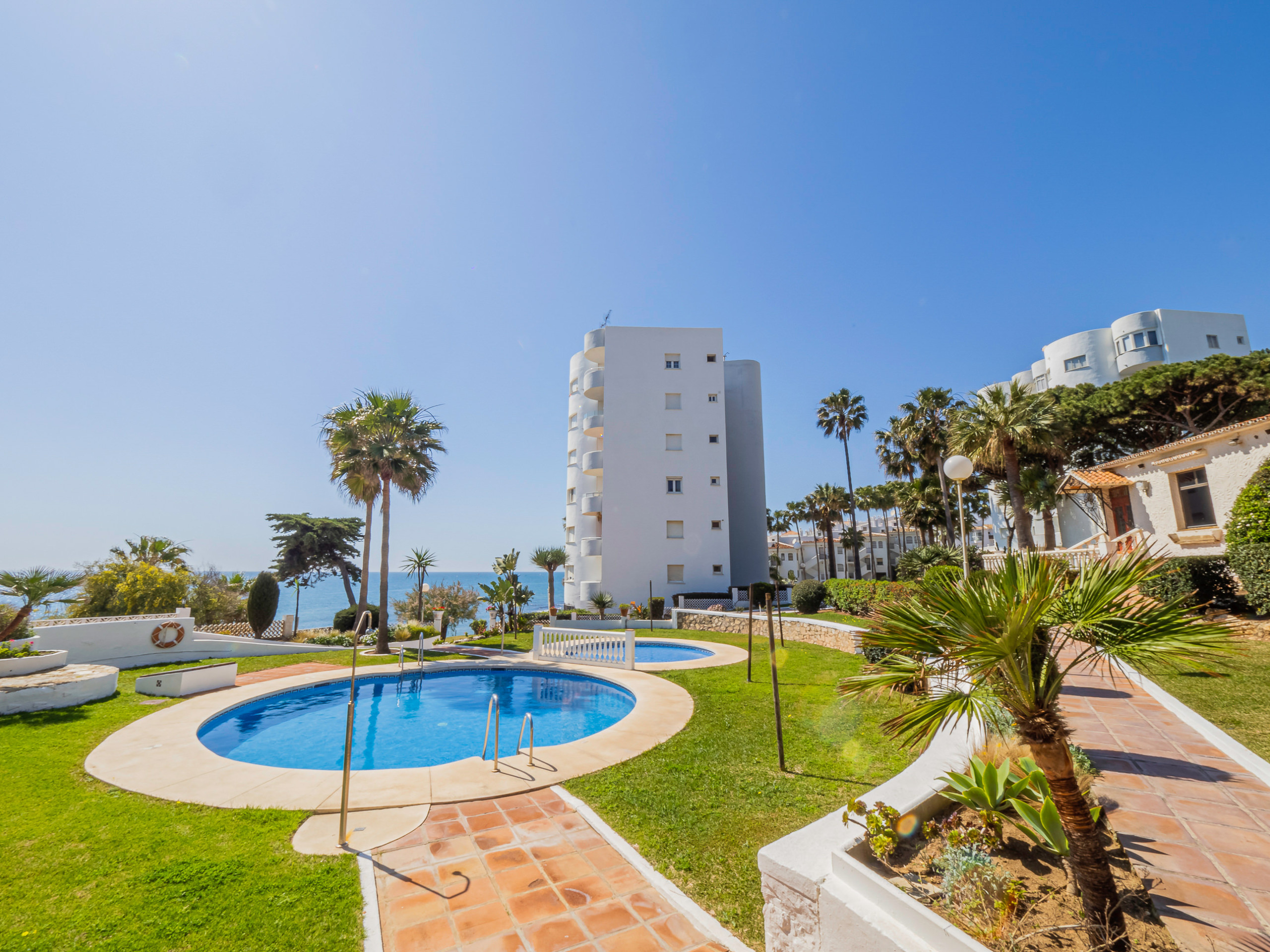 Rent Apartment in Mijas Costa Cubo's Family Beach Algaida 7 PAX picture-3