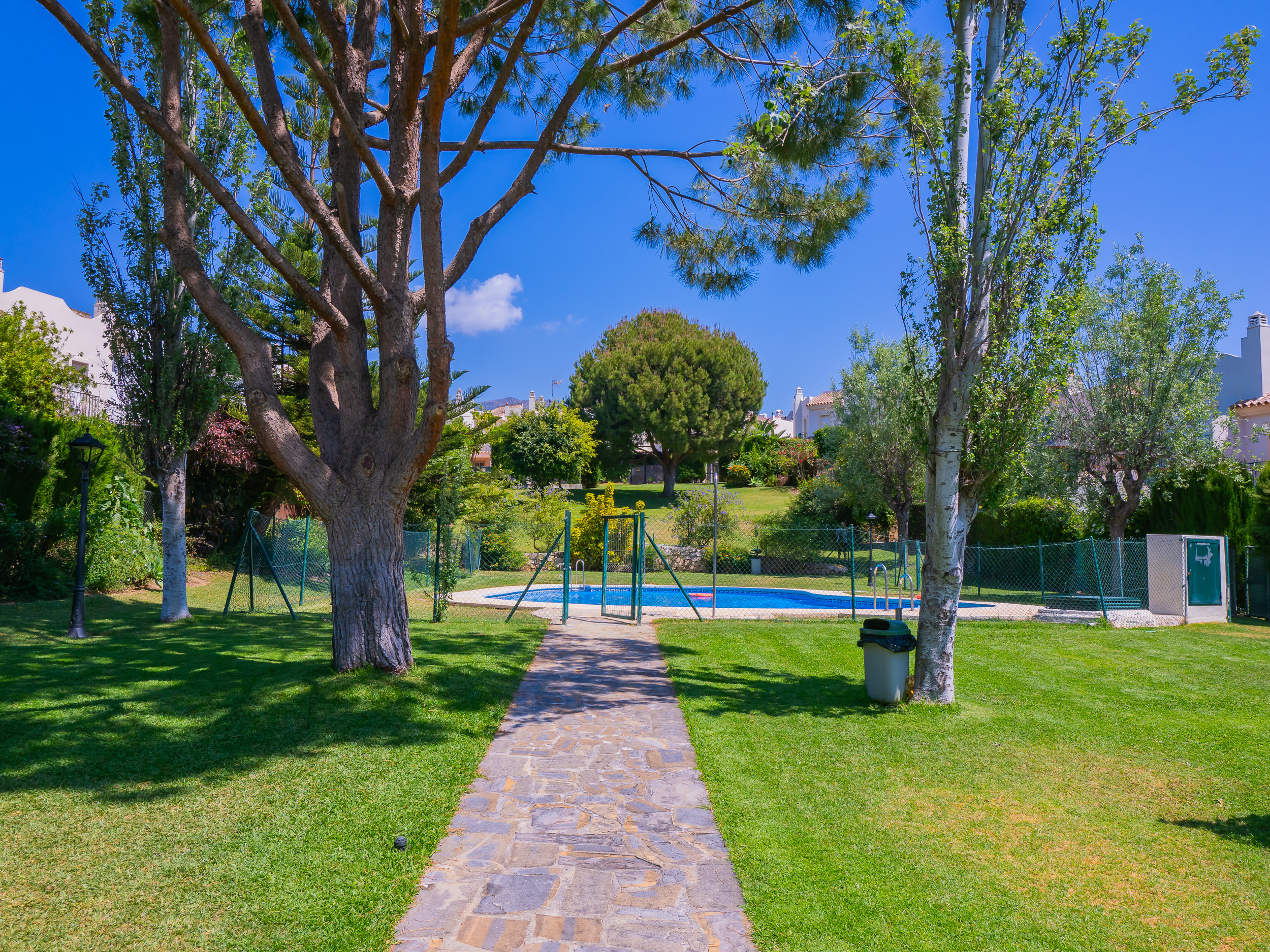 Halfvrijstaand huis in Mijas Costa buchen Cubo's Townhouse Sierrezuela Bild-8