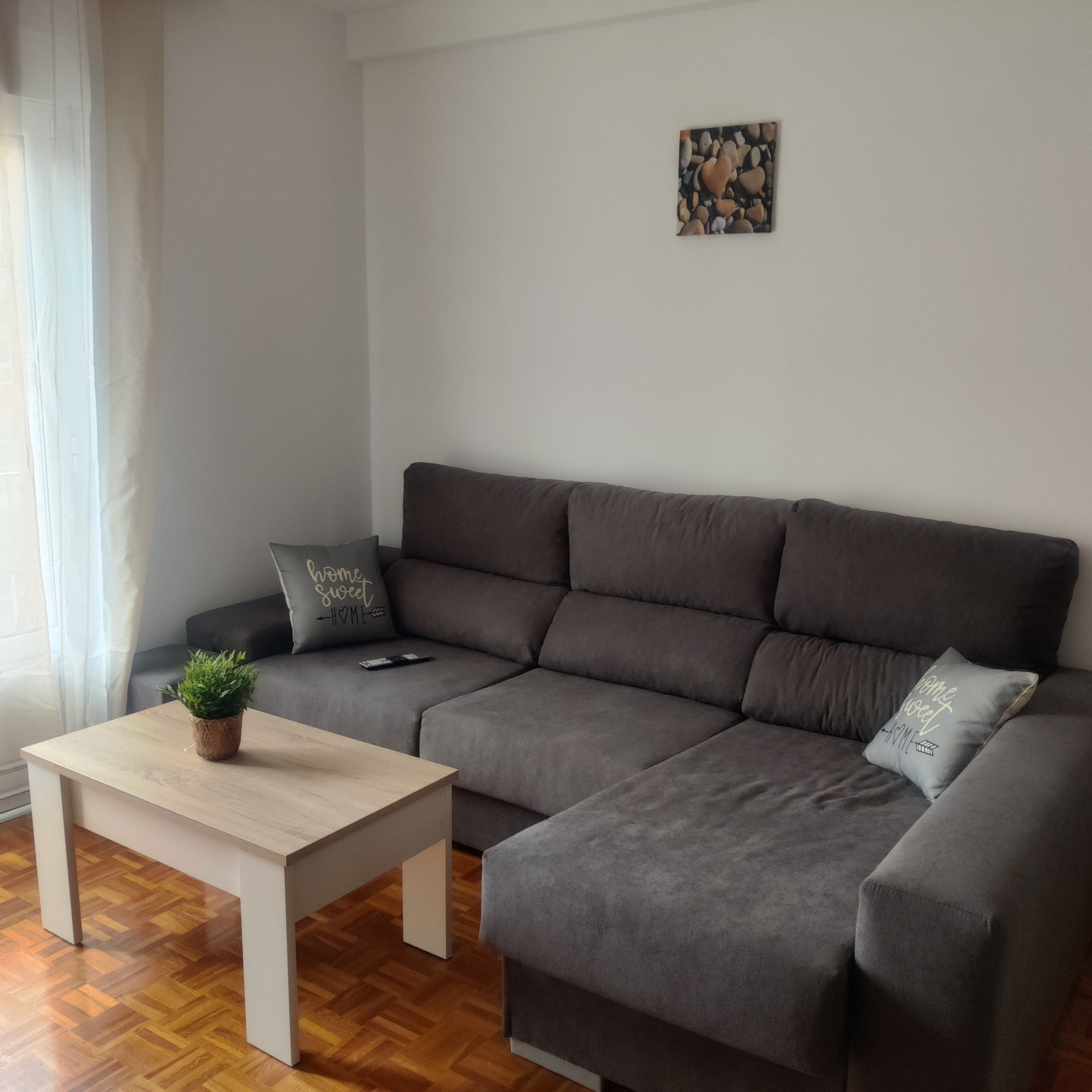 Rent Apartment in Gijón 1A135 Comodo Apto 3 dormitorios picture-2