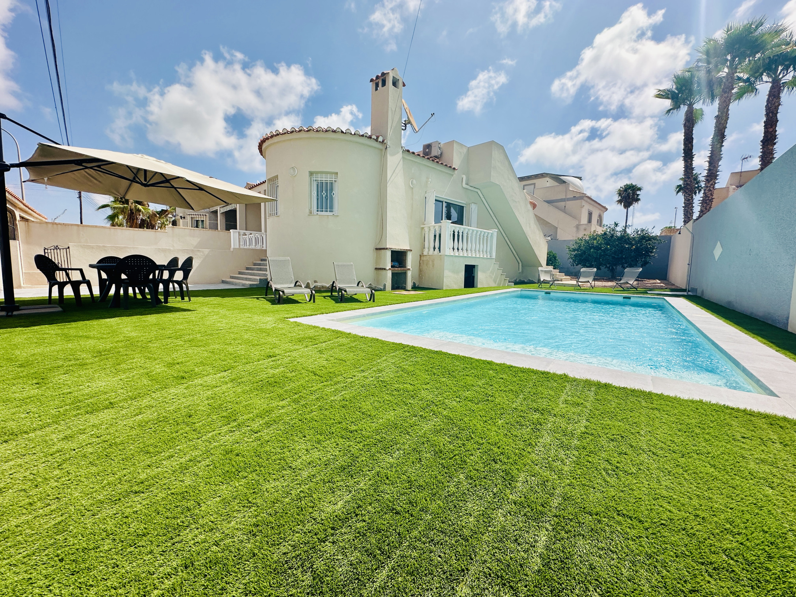 Rent Villa in Torrevieja Hola Casita picture-5