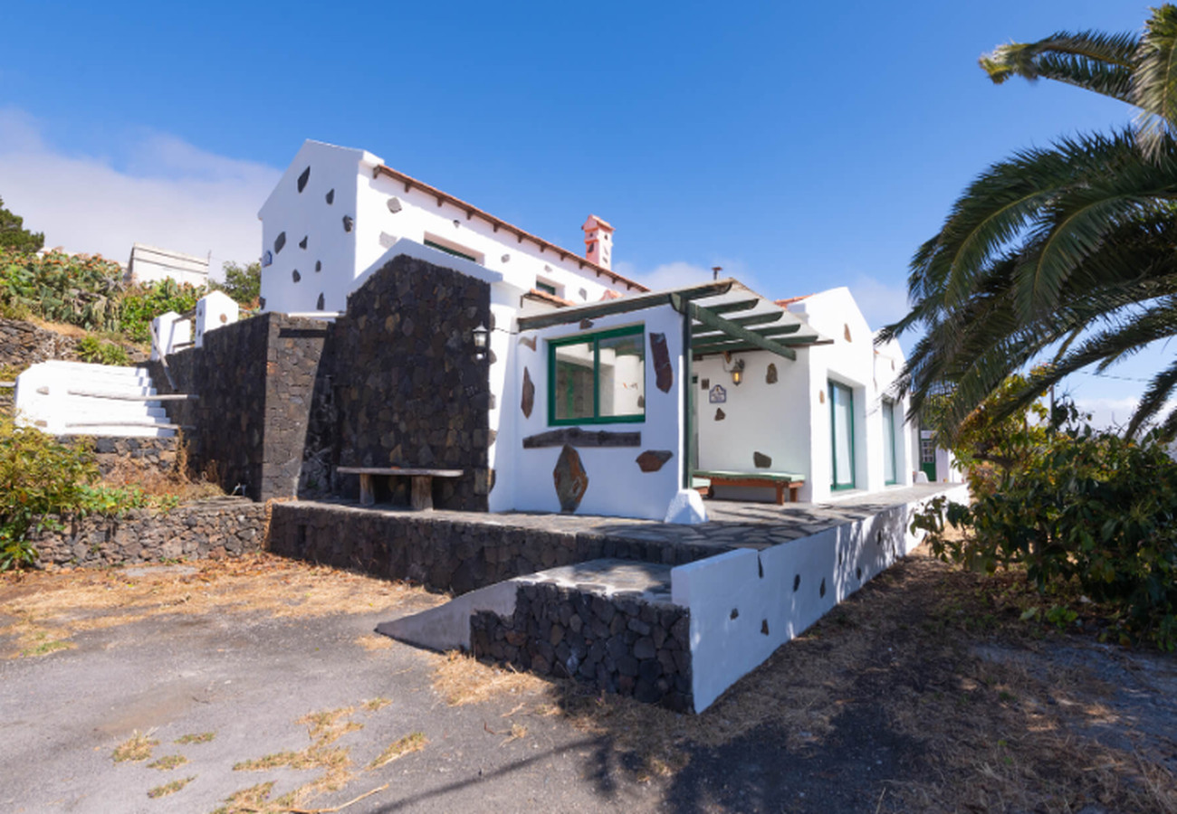 Rent Rural House in Guía de Isora Casa Abuela Maria . La brujita picture-8