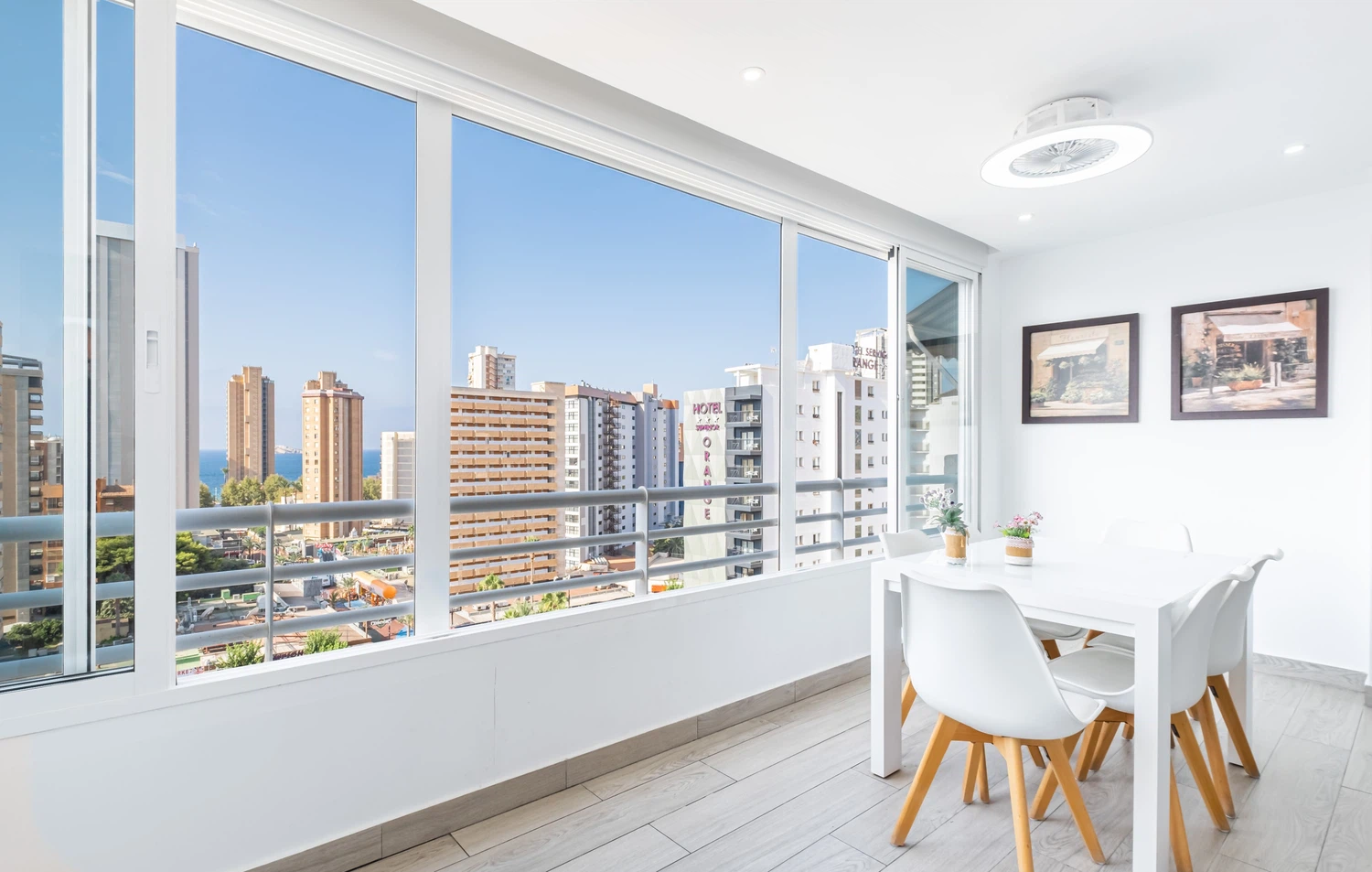 Alquilar Apartamento en Benidorm Torre Domo 9-D Levante Beach imagen-0
