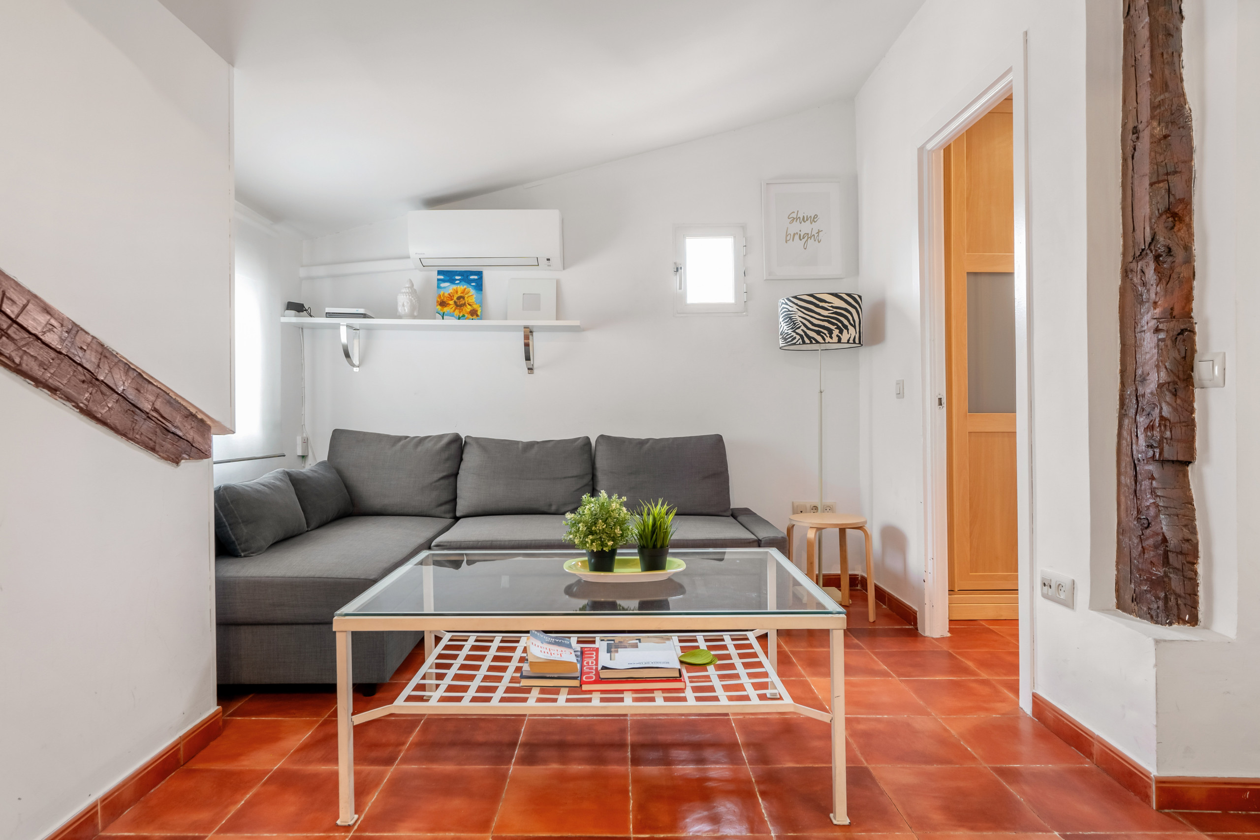 Rent Apartment in Madrid barco 12 picture-0