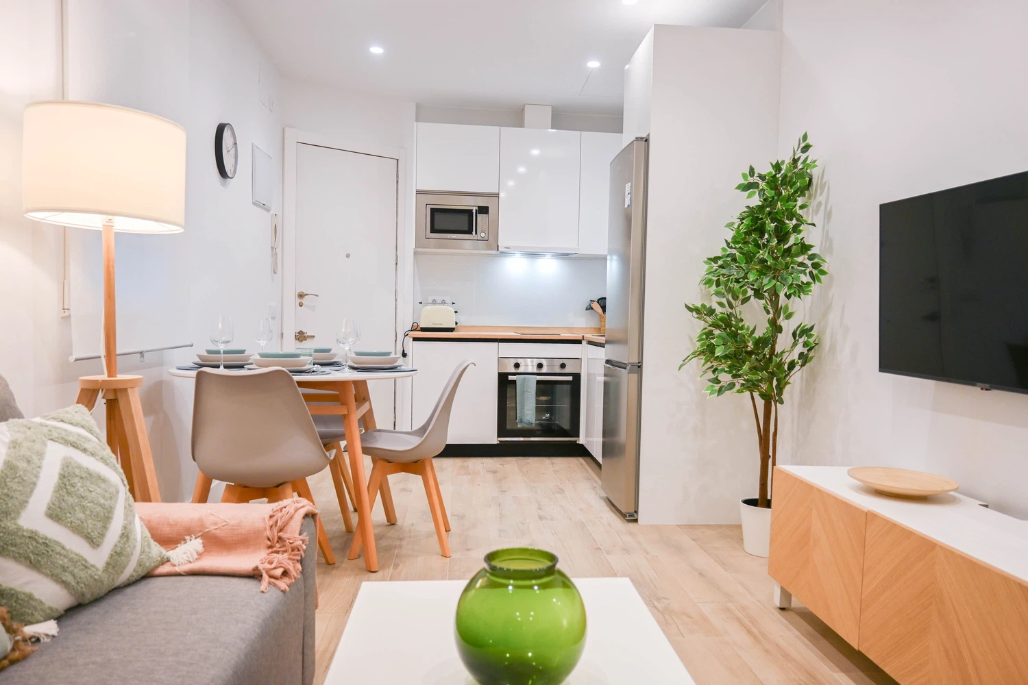 Alquilar Apartamento en Madrid M (PES57)Apartamento Moderno en Acacias con Excele imagen-8