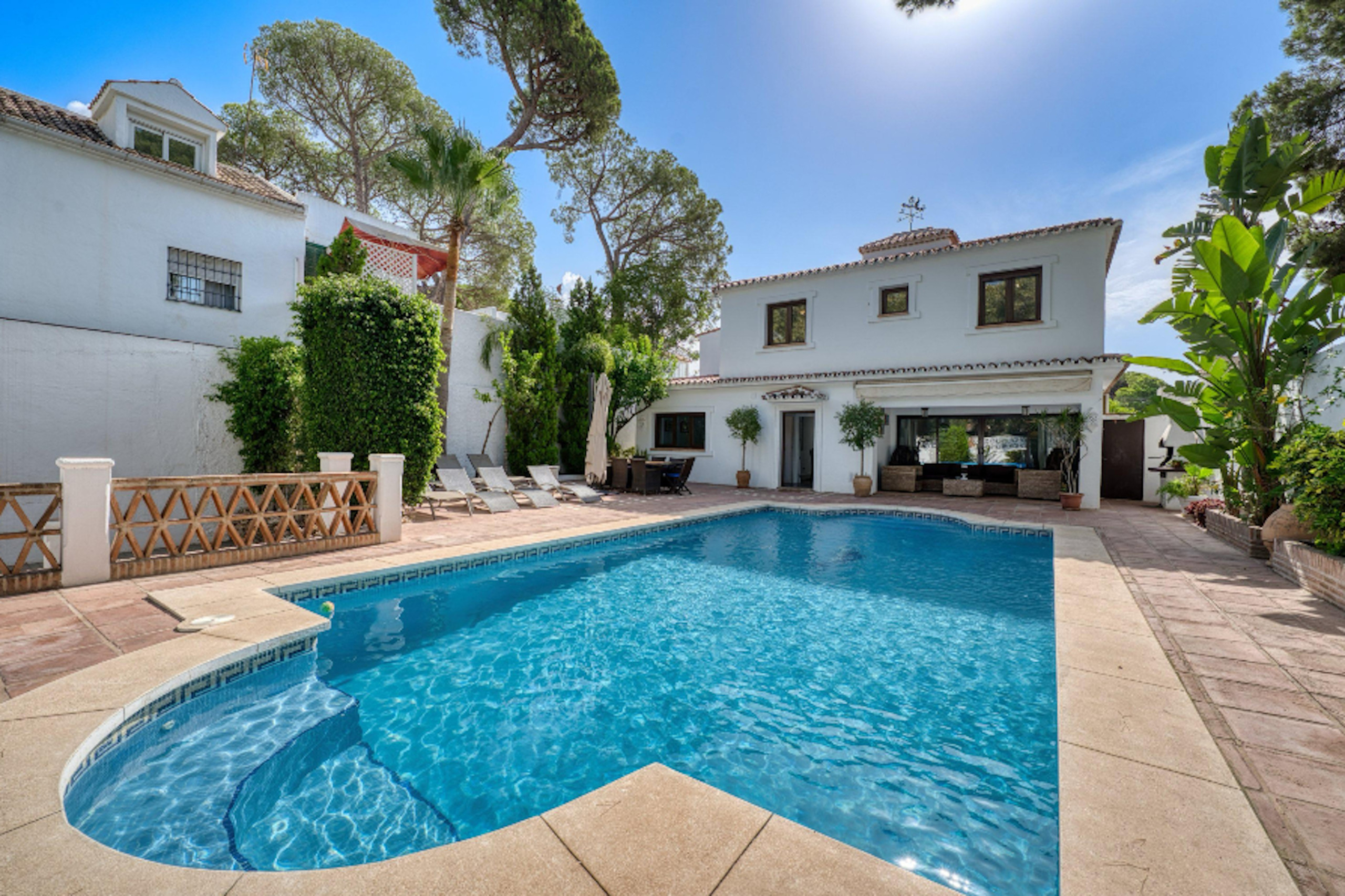 Rent Villa in Marbella 1102 - Marbella Town Villa picture-1