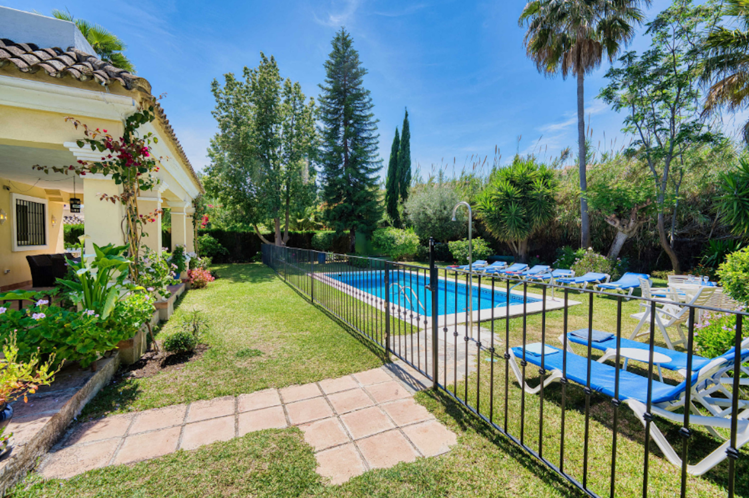 Rent Villa in Estepona 1106- Bel Air Family Villa picture-20