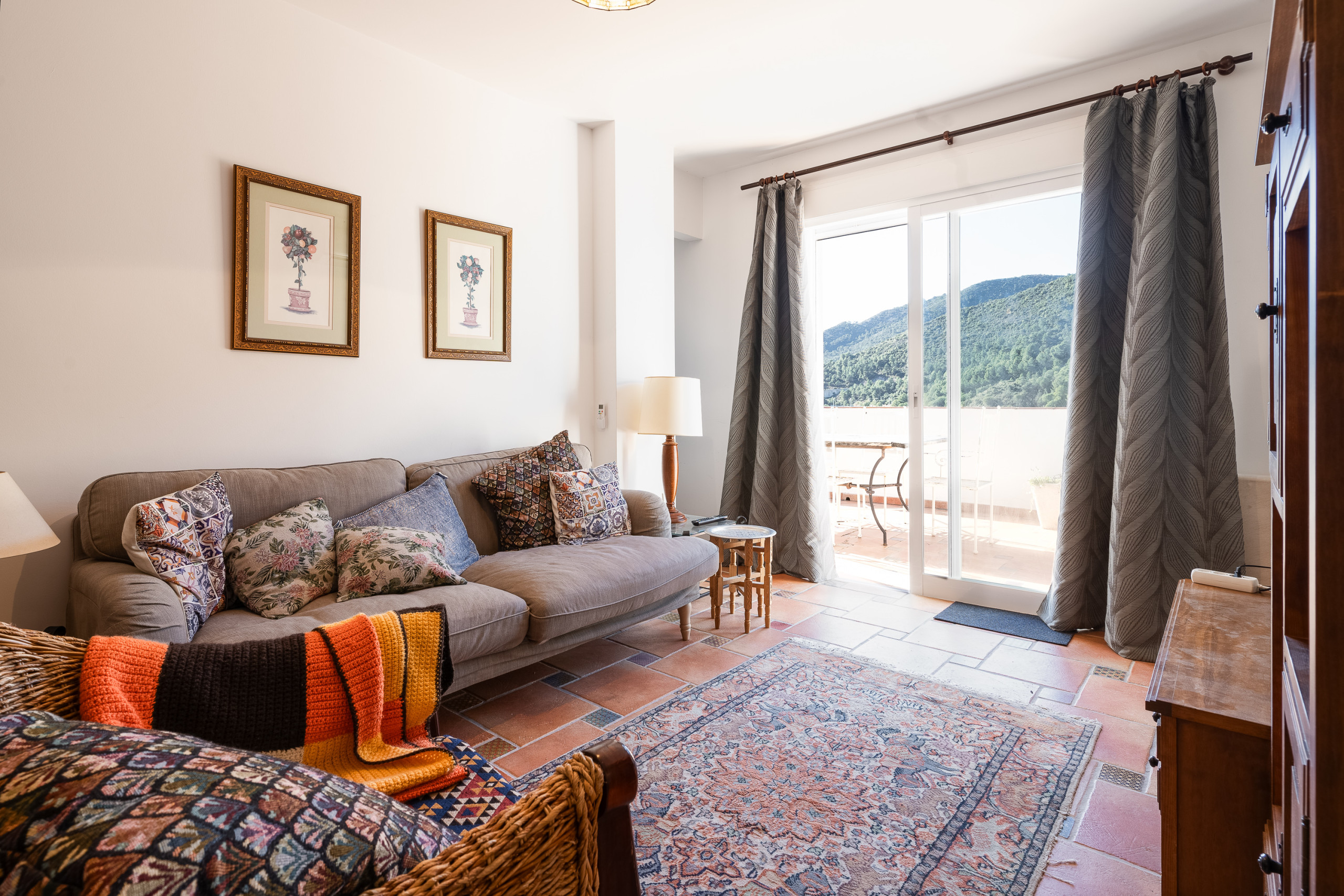 Rent Apartment in Ojen El Cerezal - Spacious apartment in a natural surro picture-6