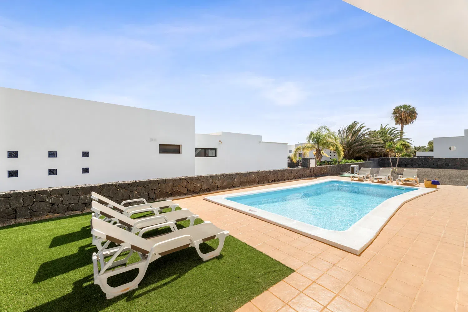 Alquilar Villa en Playa Blanca Villa Dafne by EscapeHome imagen-3
