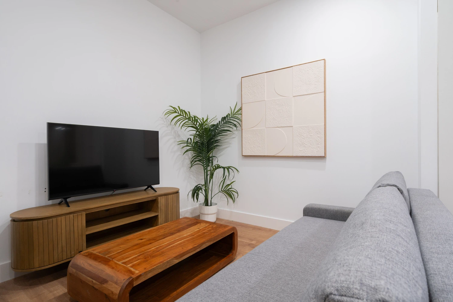 Alquilar Apartamento en Madrid camino valderribas bajo c imagen-1