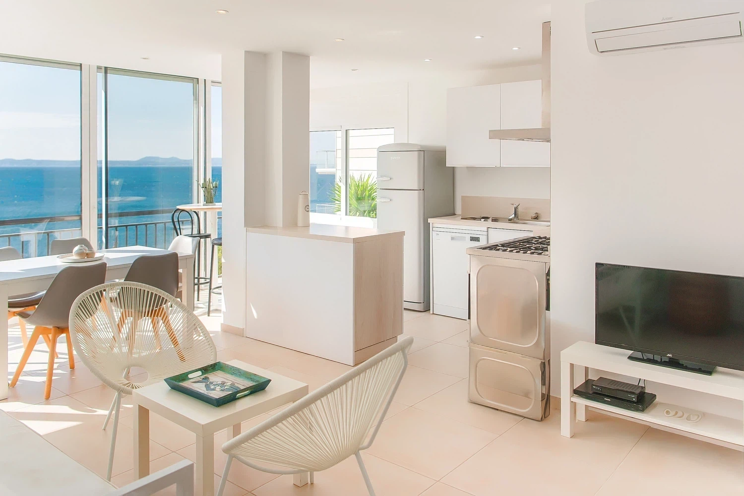 Alquilar Apartamento en  WELCS APARTAMENTO 232 EMP con vista al mar imagen-0