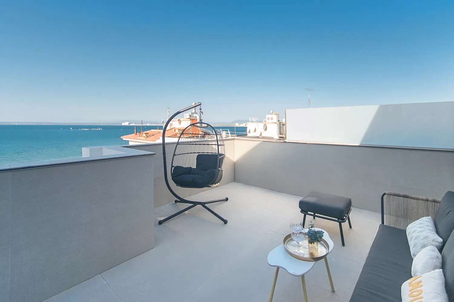 Alquilar Apartamento en  WELCS DUPLEX 236 EMP con vista al mar imagen-0