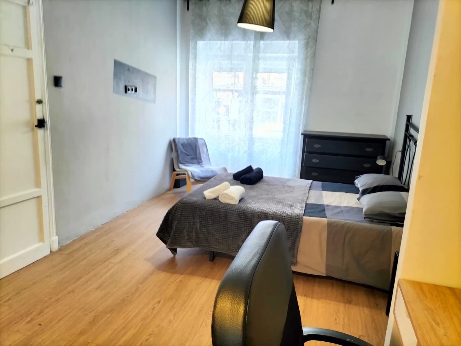 Alquilar Apartamento en Oviedo 658A Apartamento en oviedo con 3 dormitorios  imagen-0