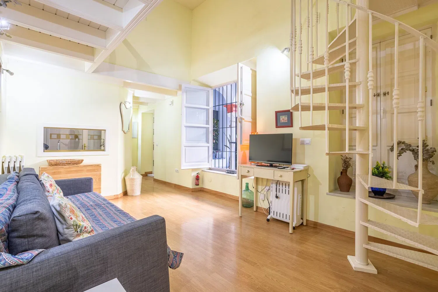 Alquilar Apartamento en Sevilla Duplex en antigua casa palacio imagen-26