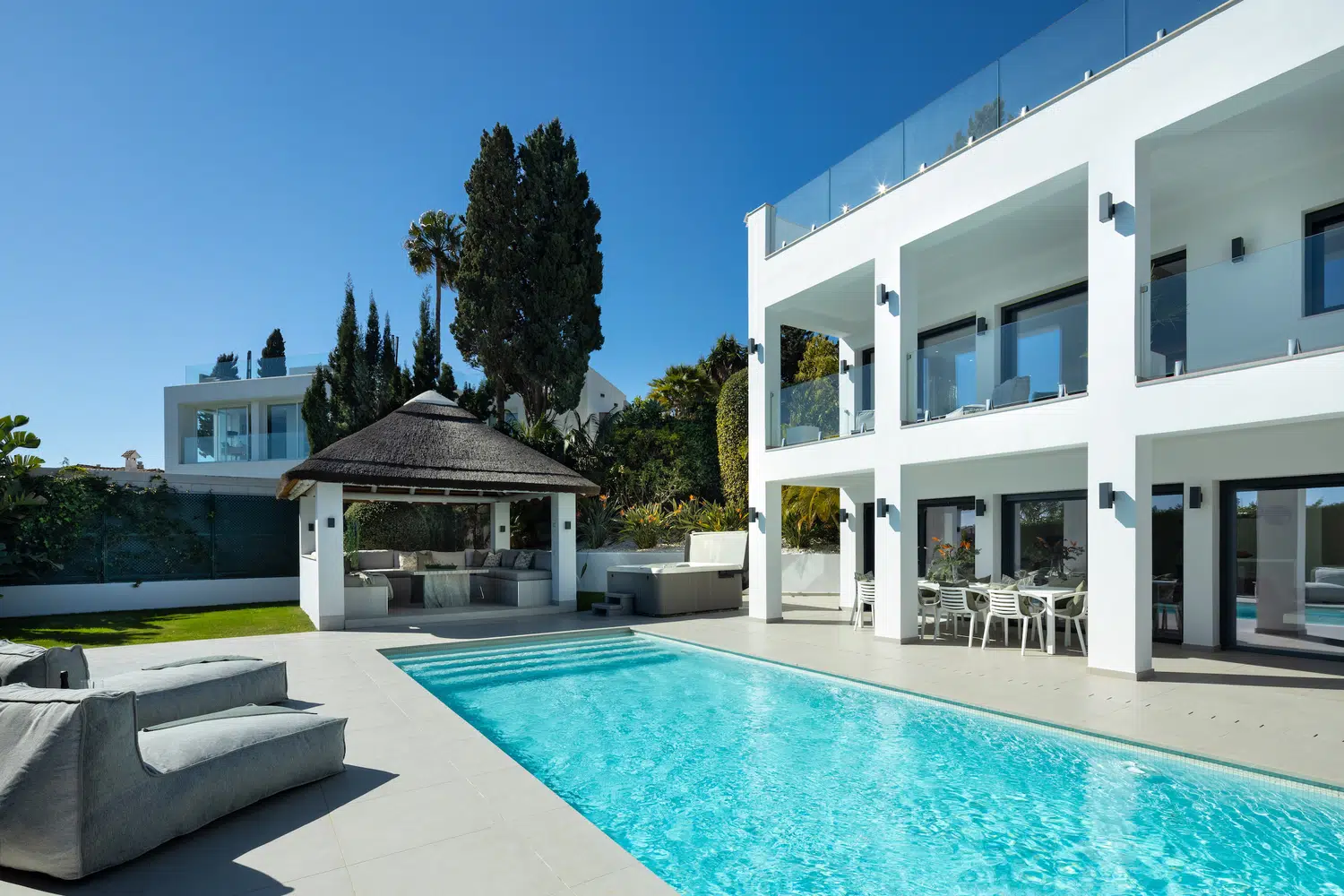 Alquilar Villa en Marbella VILLA PUERTO BANÚS imagen-2