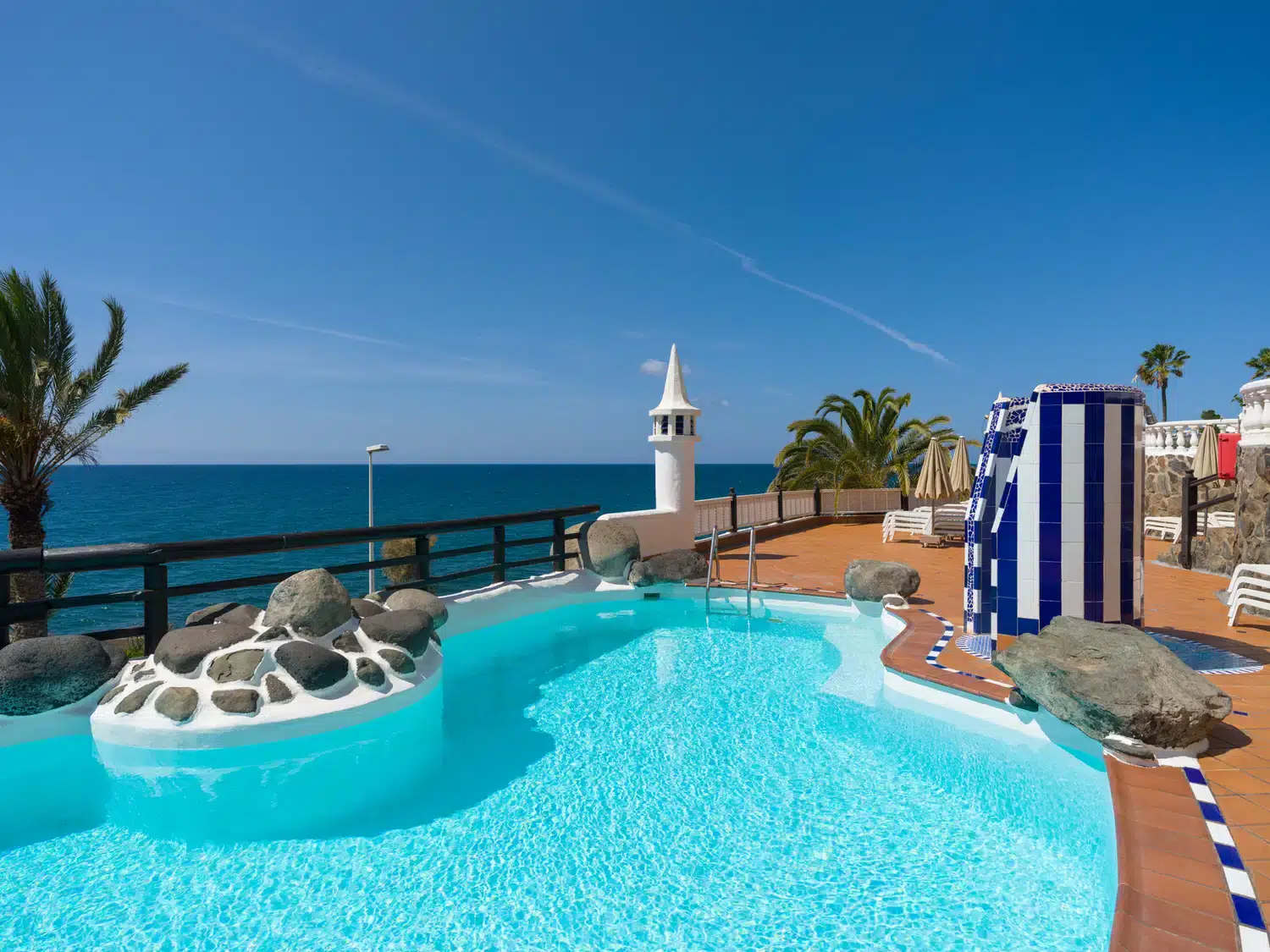 Alquilar Apartamento en San Bartolomé de Tirajana Altamar 60 Balcony beach views By CanariasGetaway imagen-1