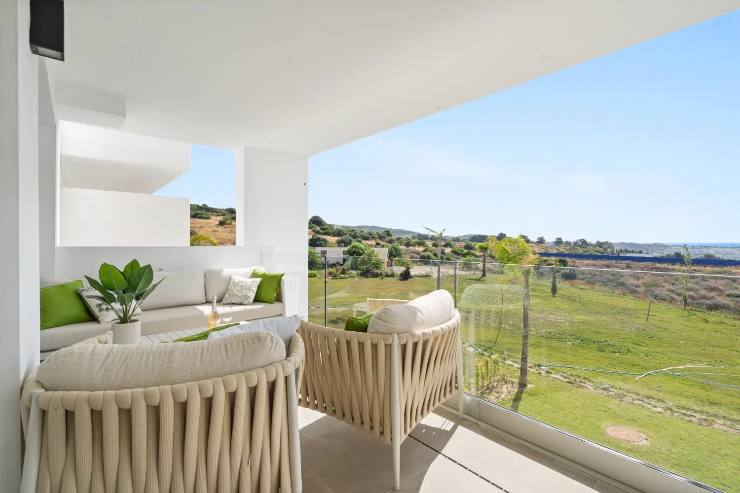Alquilar Apartamento en Casares AL4-1911 ESTEPONA - APARTMENT - ALCAZABA LAGOON imagen-0