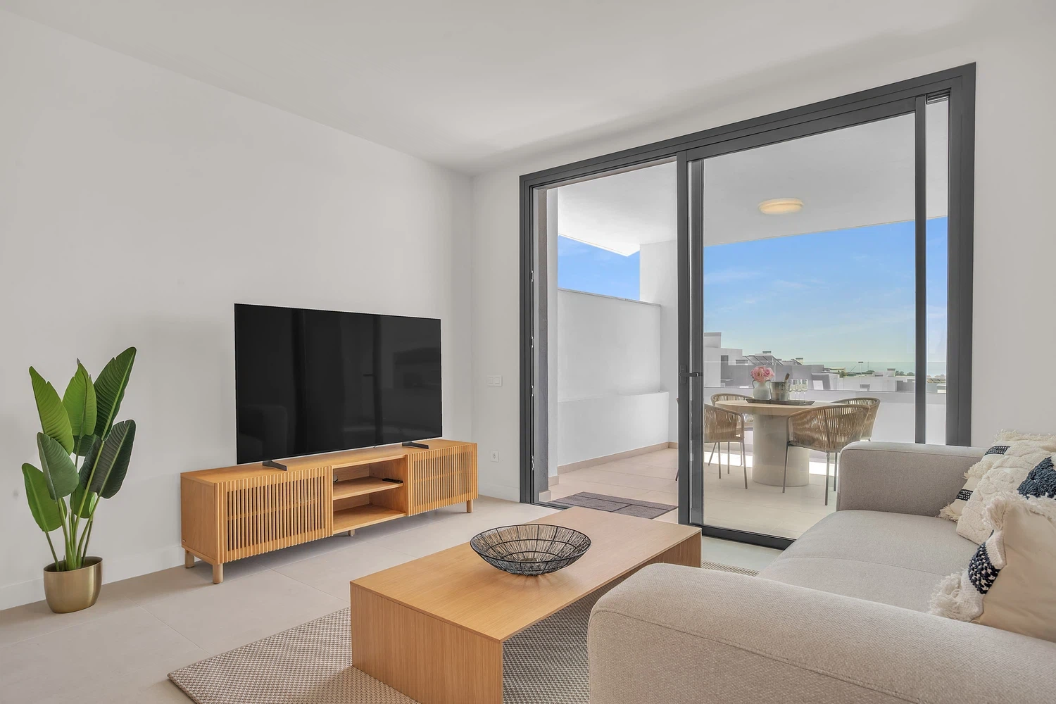 Alquilar Apartamento en Estepona Vanian Gardens imagen-1