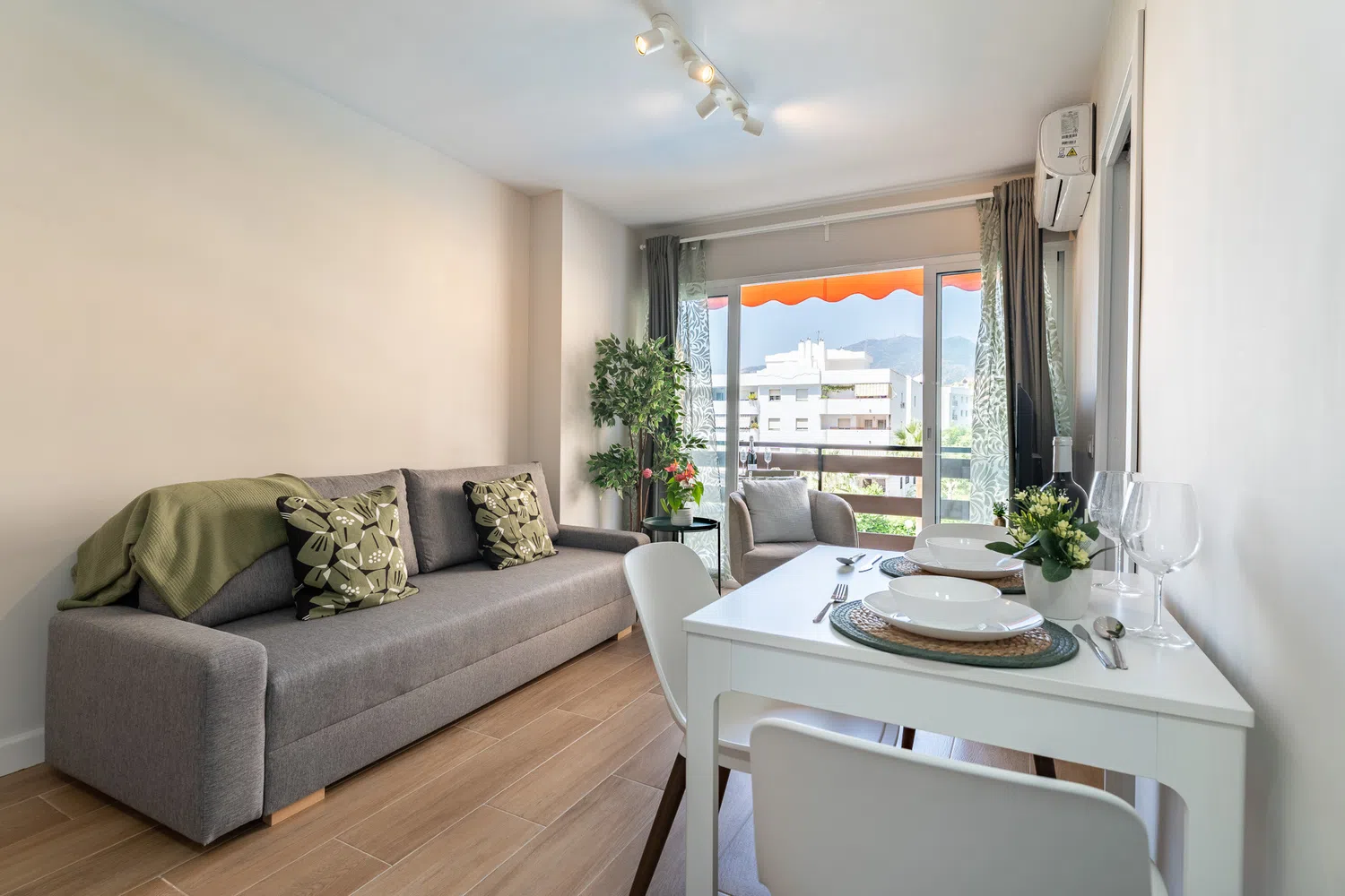 Alquilar Apartamento en Benalmádena MalagaSuite Mediterranean Seaside Benalmadena imagen-4