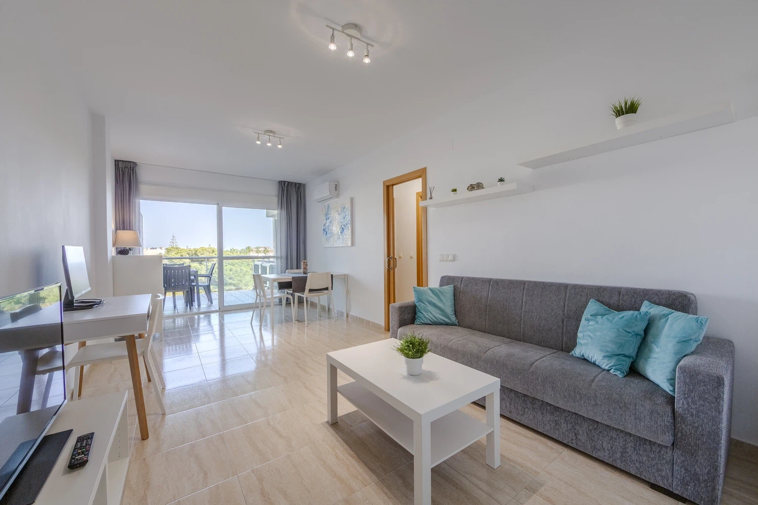 Alquilar Apartamento en  AlmeriaSuite Palm Beach imagen-5