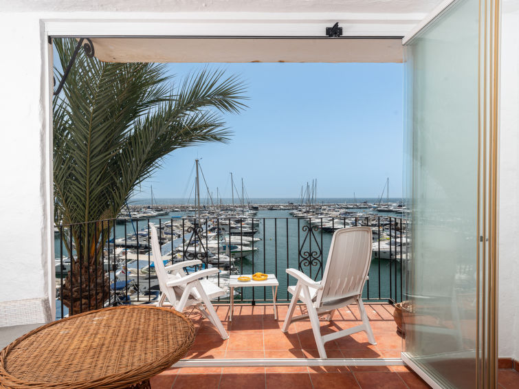 Rent House in Marbella Puerto Banus First Line picture-11