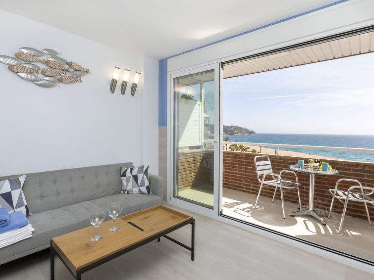 Rent House in Lloret de Mar Caravela Beach picture-12