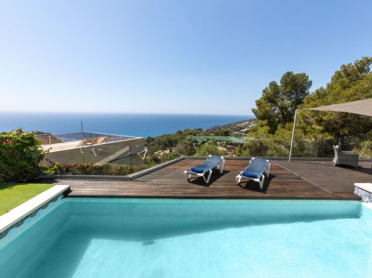 Rent Villa in Tossa de Mar Bayside picture-18