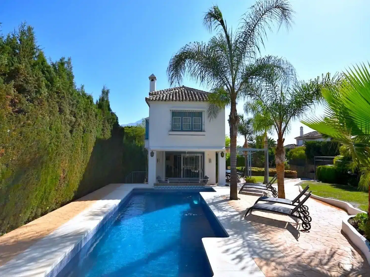 Alquilar Casa en Marbella 4BDR Villa Palm Villa in der Nähe von Puerto Banus imagen-0