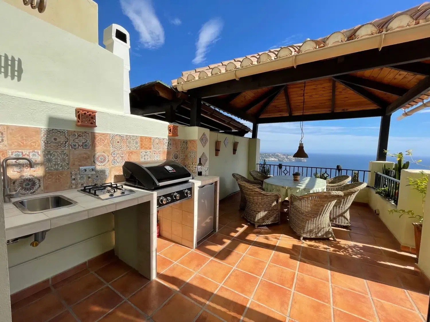 Alquilar Casa en Almuñécar in Almuñécar mit Terrasse und Meerblick imagen-1