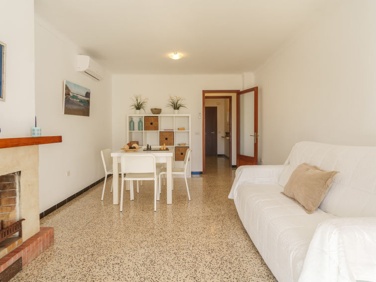 Rent House in Puerto de Alcudia Playa Blanca 100m Sandy Beach picture-3