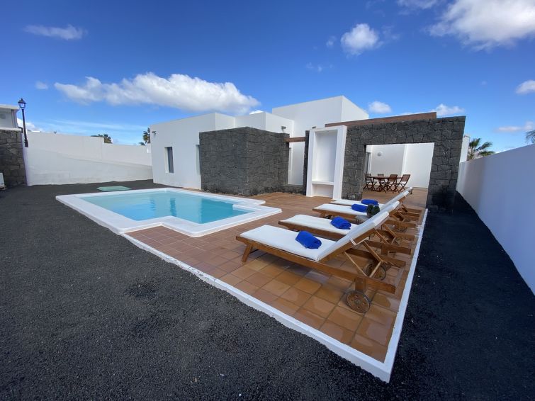 Rent Villa in Playa Blanca Ancor picture-0