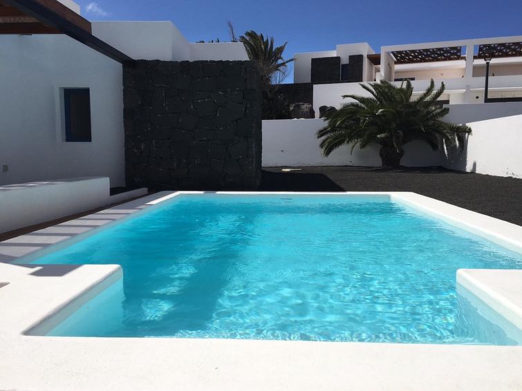 Rent House in Playa Blanca Esperanza picture-0