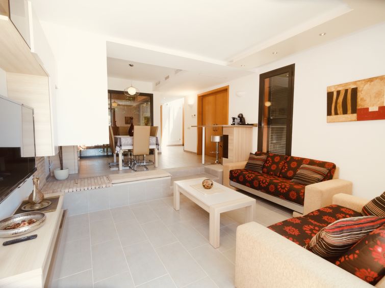 Rent Villa in  Perla picture-6